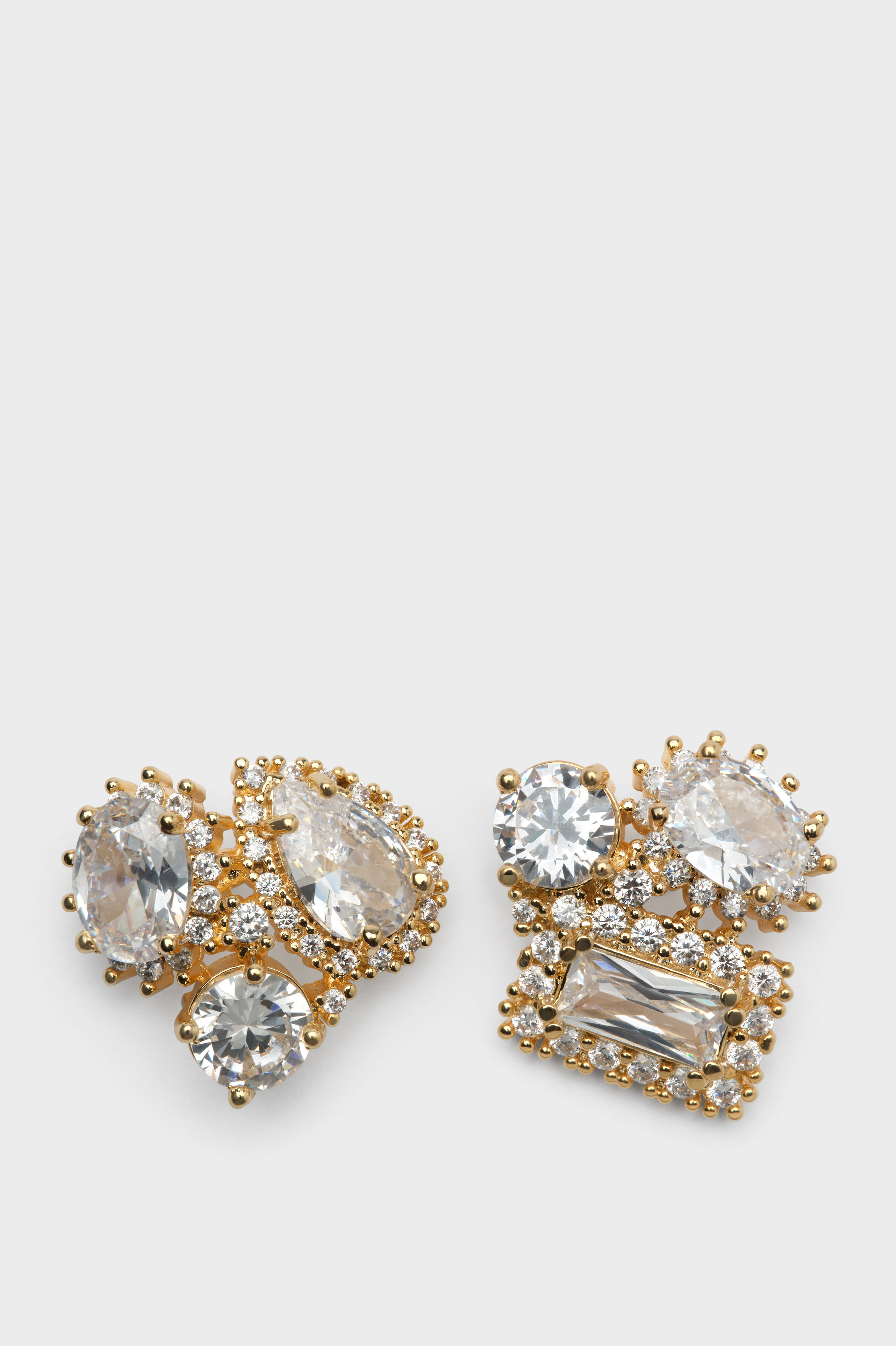 クラスター スタッドピアス