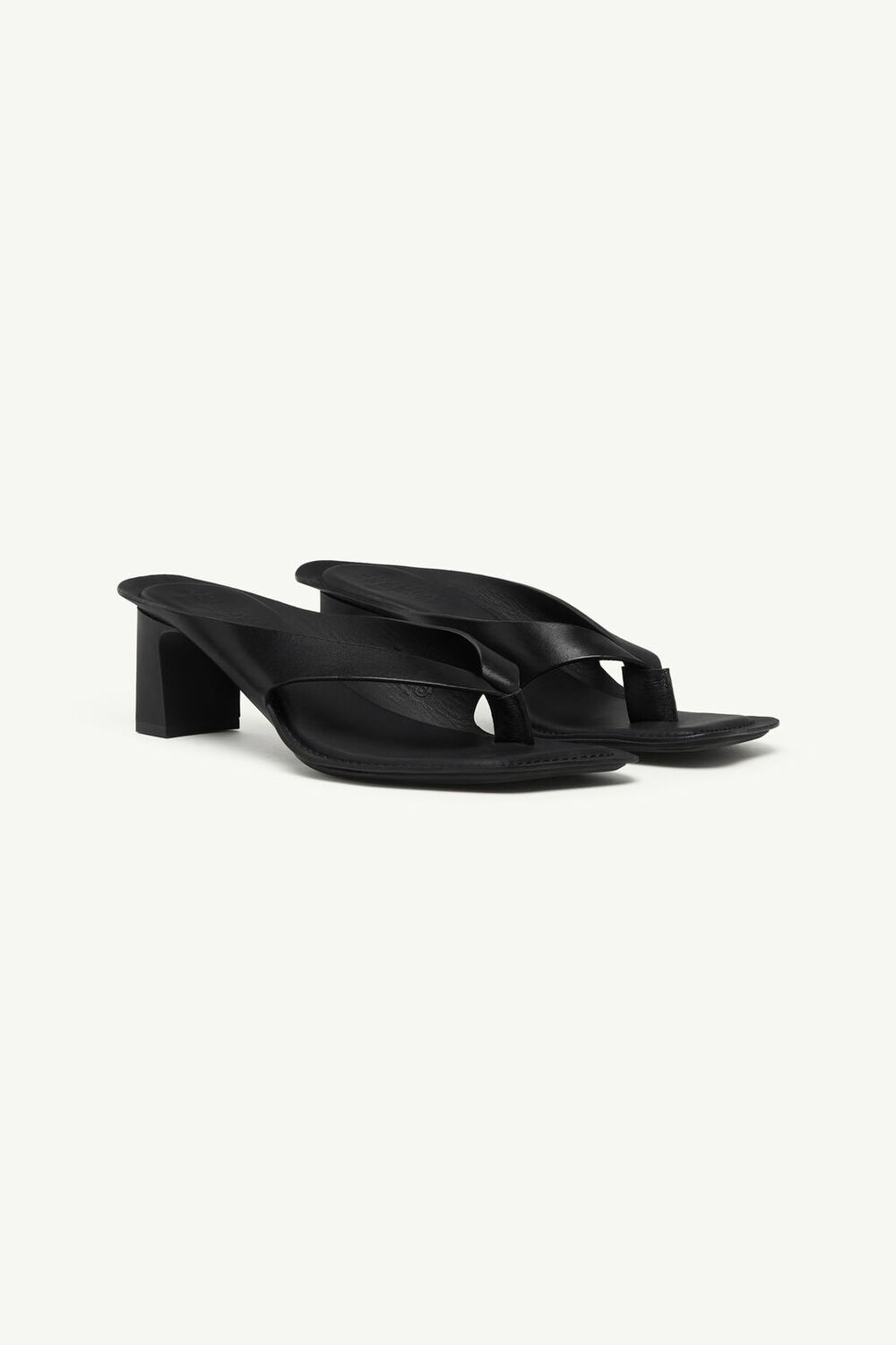 Anatomic leather flip flop mules