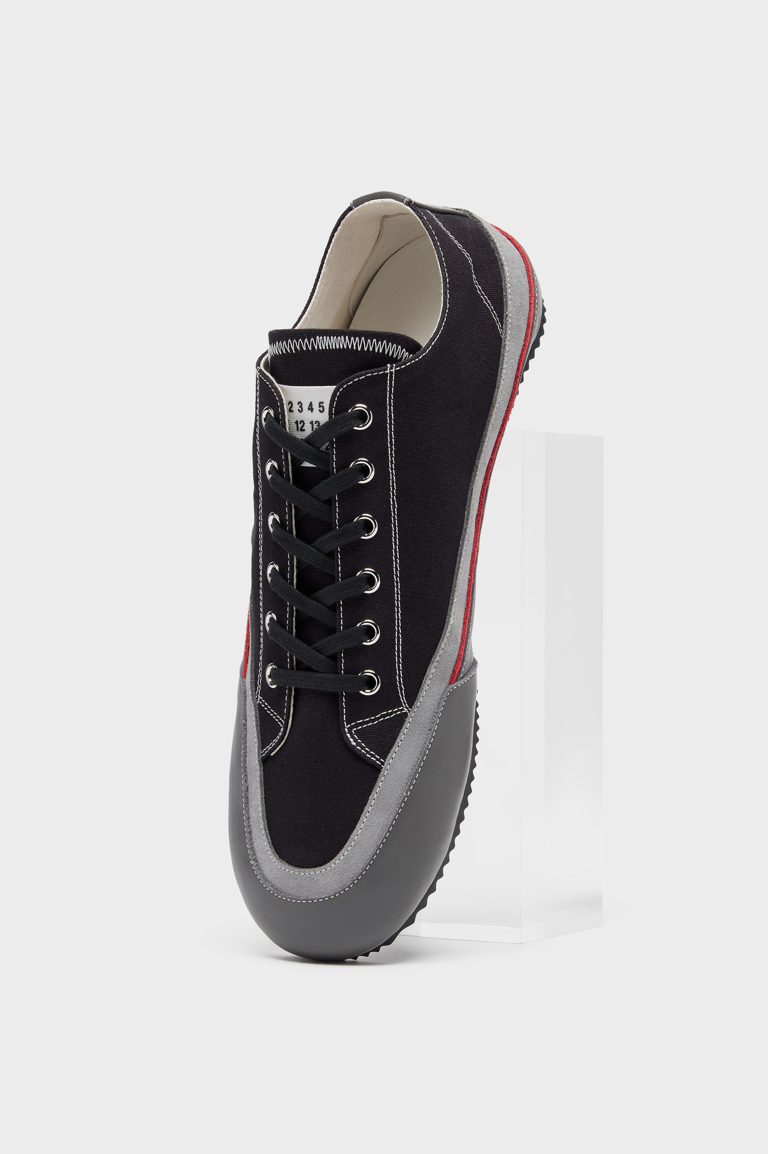 Men's sneakers