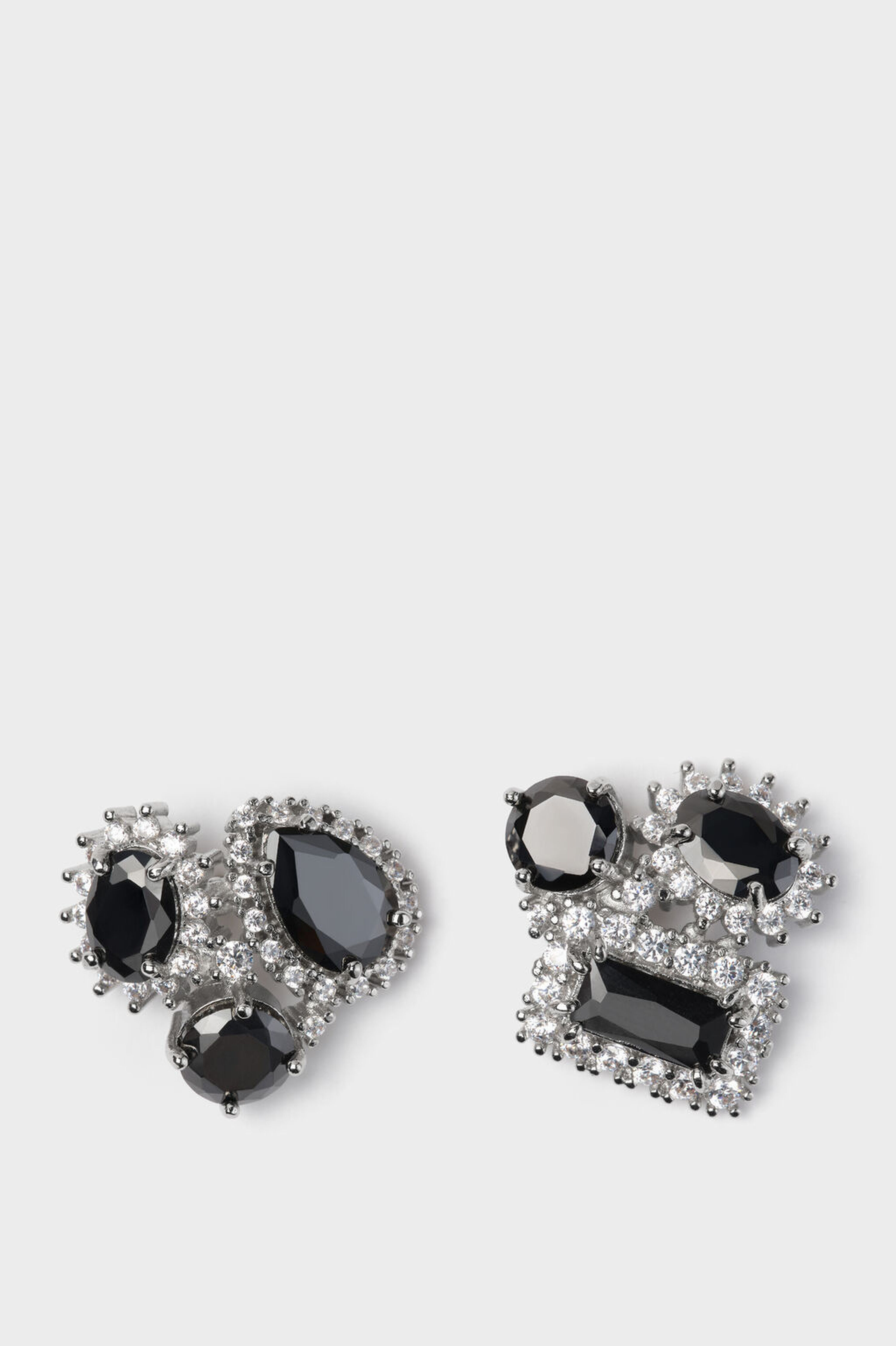 クラスター スタッドピアス