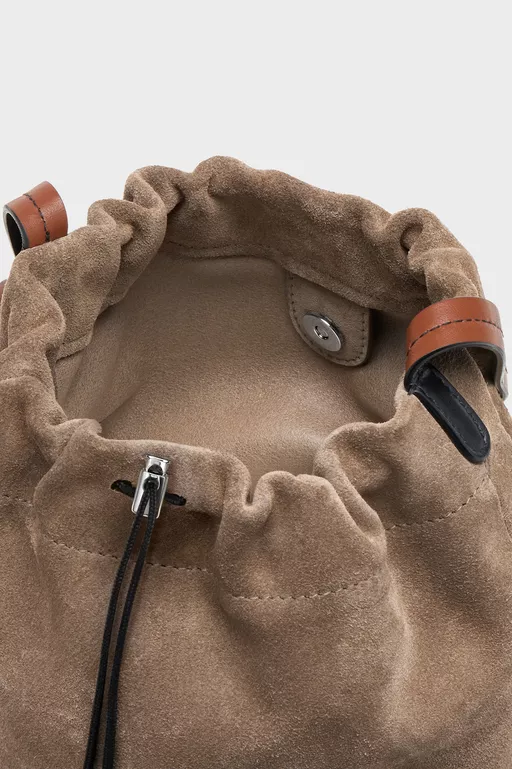 Drawstring Crossbody Bucket - Sacs d&rsquo;&eacute;paule