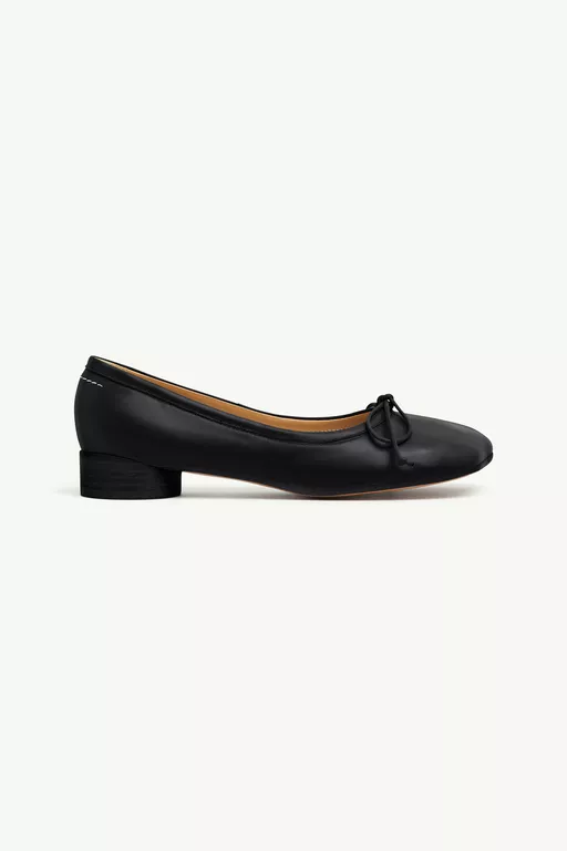 Anatomic ballet flats