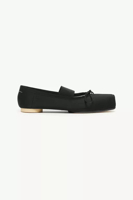 Ballet flats