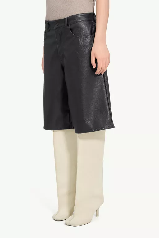 Faux leather knee-length shorts - Shorts