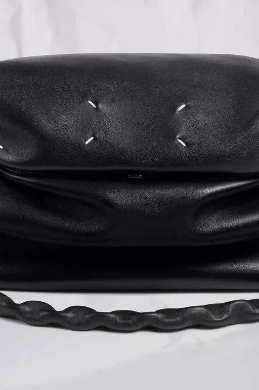 Link Medium - Shoulder Bags
