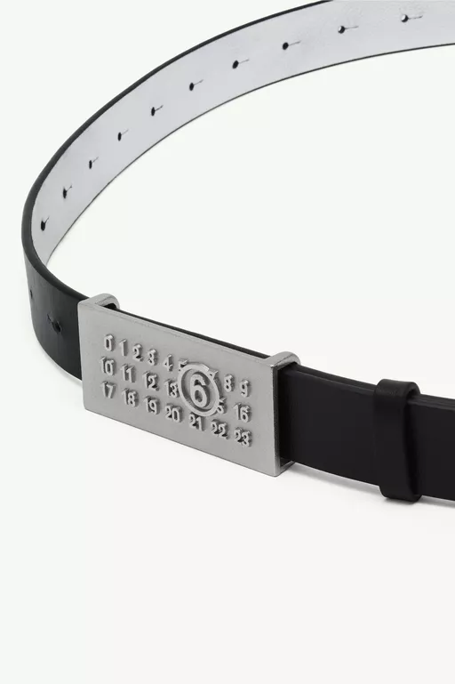 ナンバリングバックル レザーベルト - ベルト
