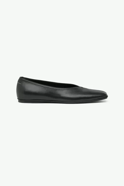 Square-toe ballerinas