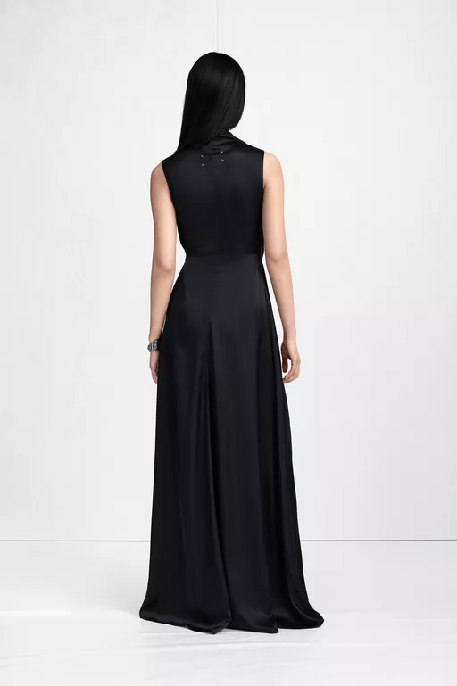 Vestido Largo de Sat&eacute;n con Cuello Vuelto - Vestidos Cortos