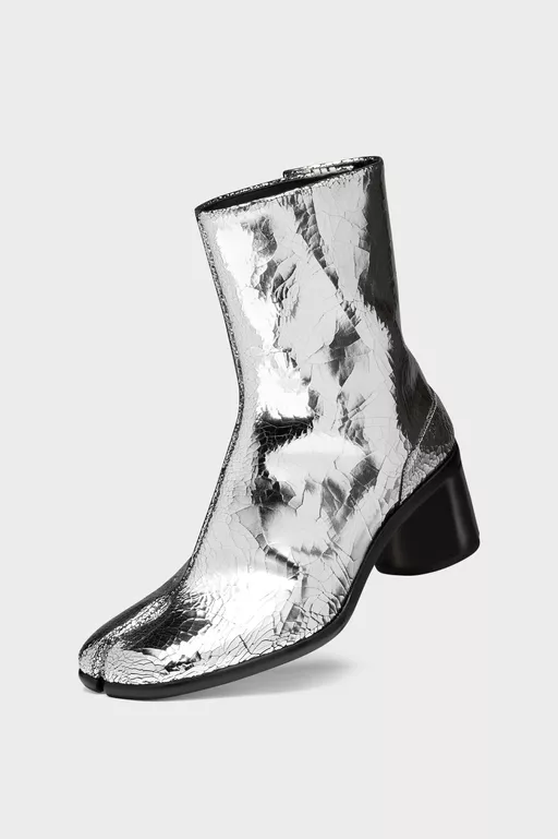 Tabi broken mirror boots