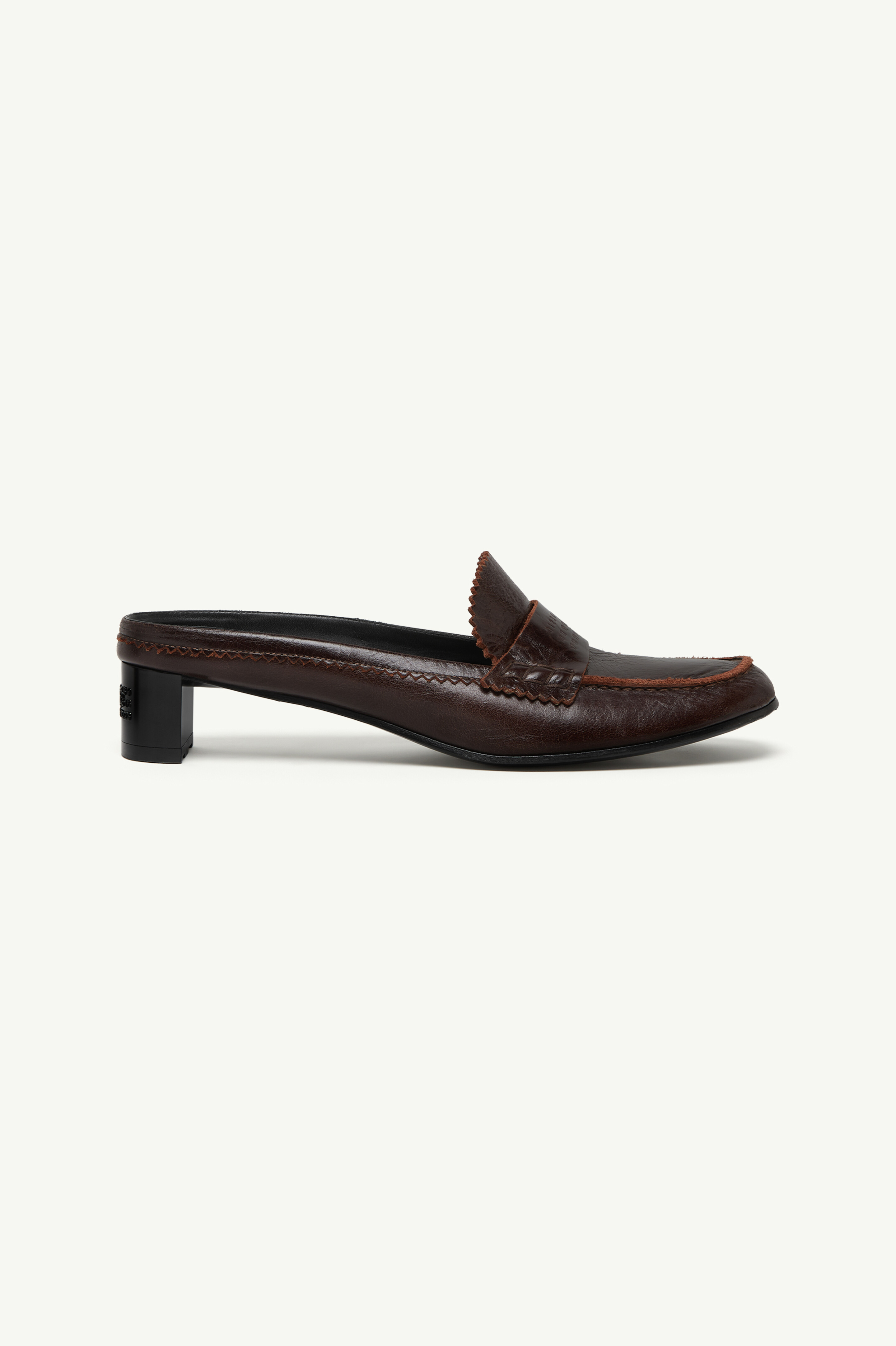 Swing toe leather loafer