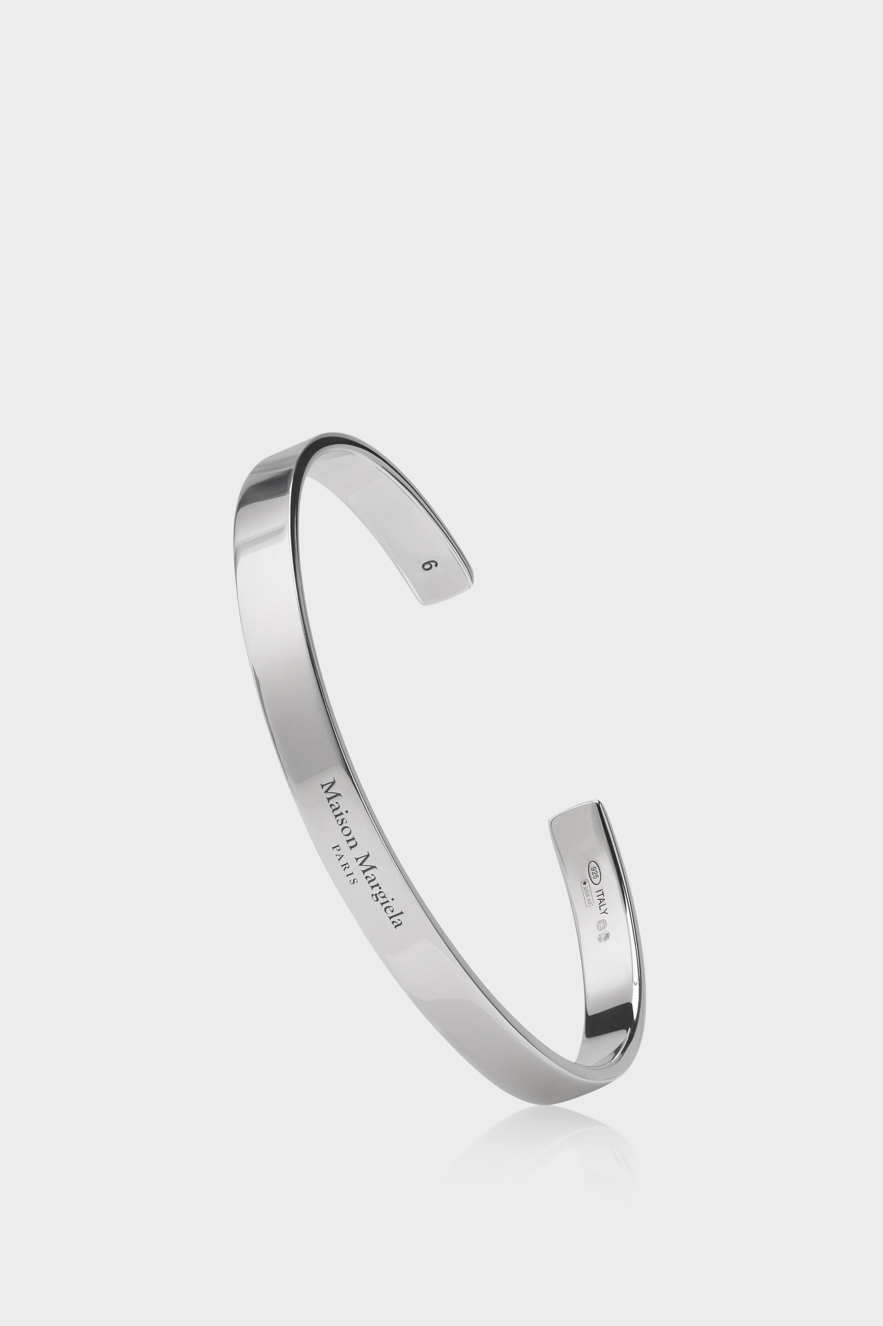 Bracciale rigido piatto con logo