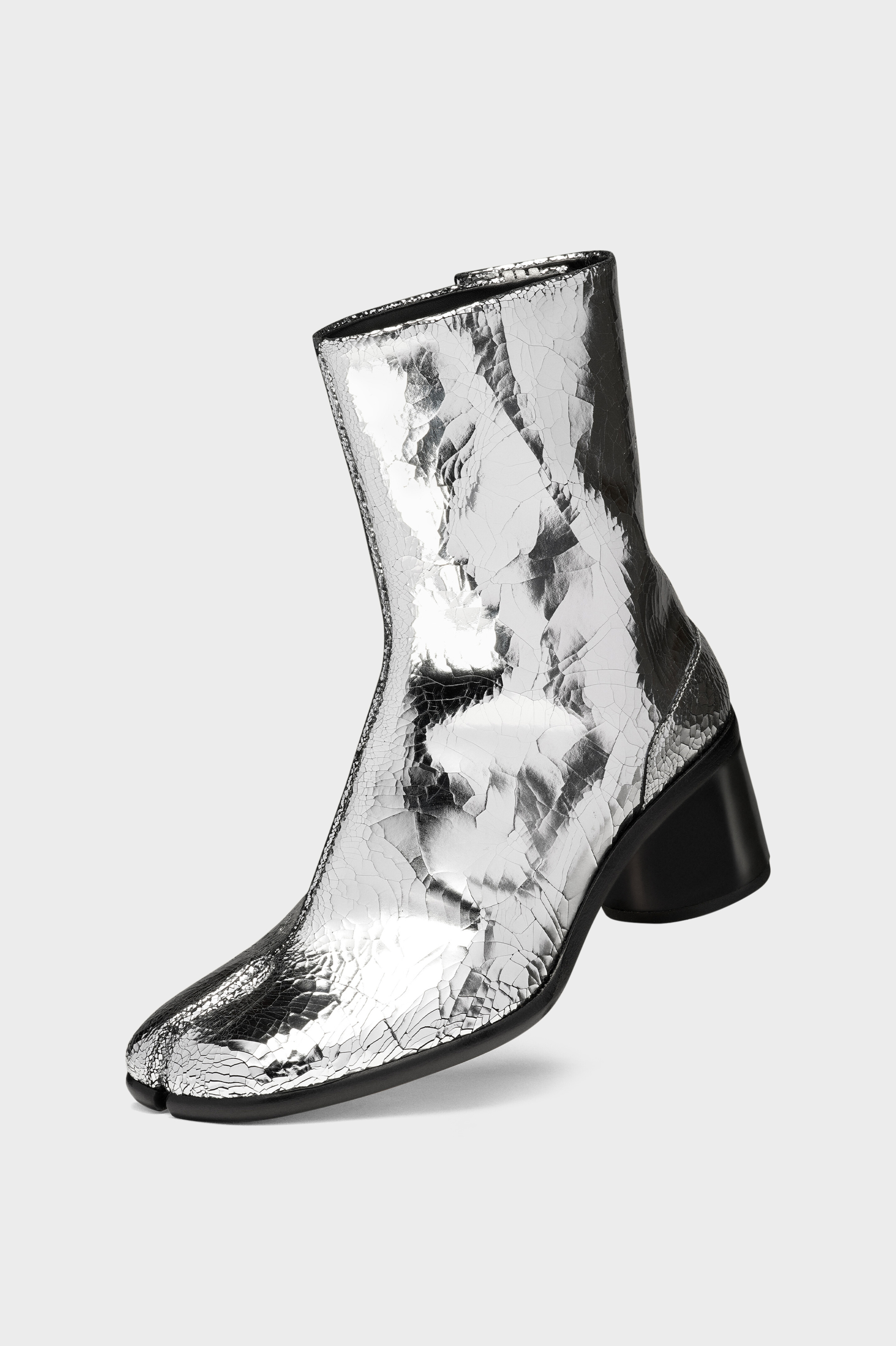 Tabi broken mirror boots