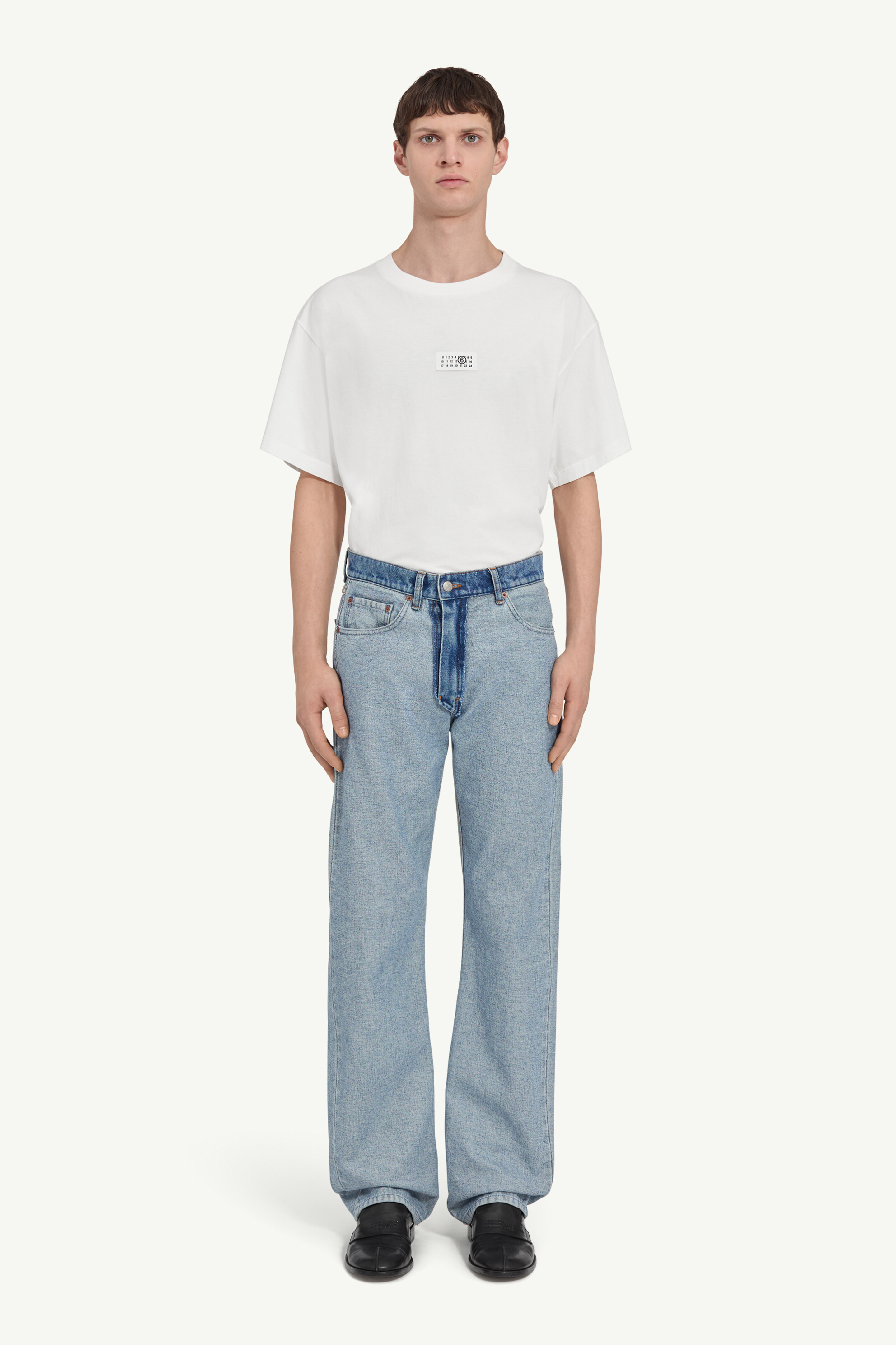 Straight-leg jeans
