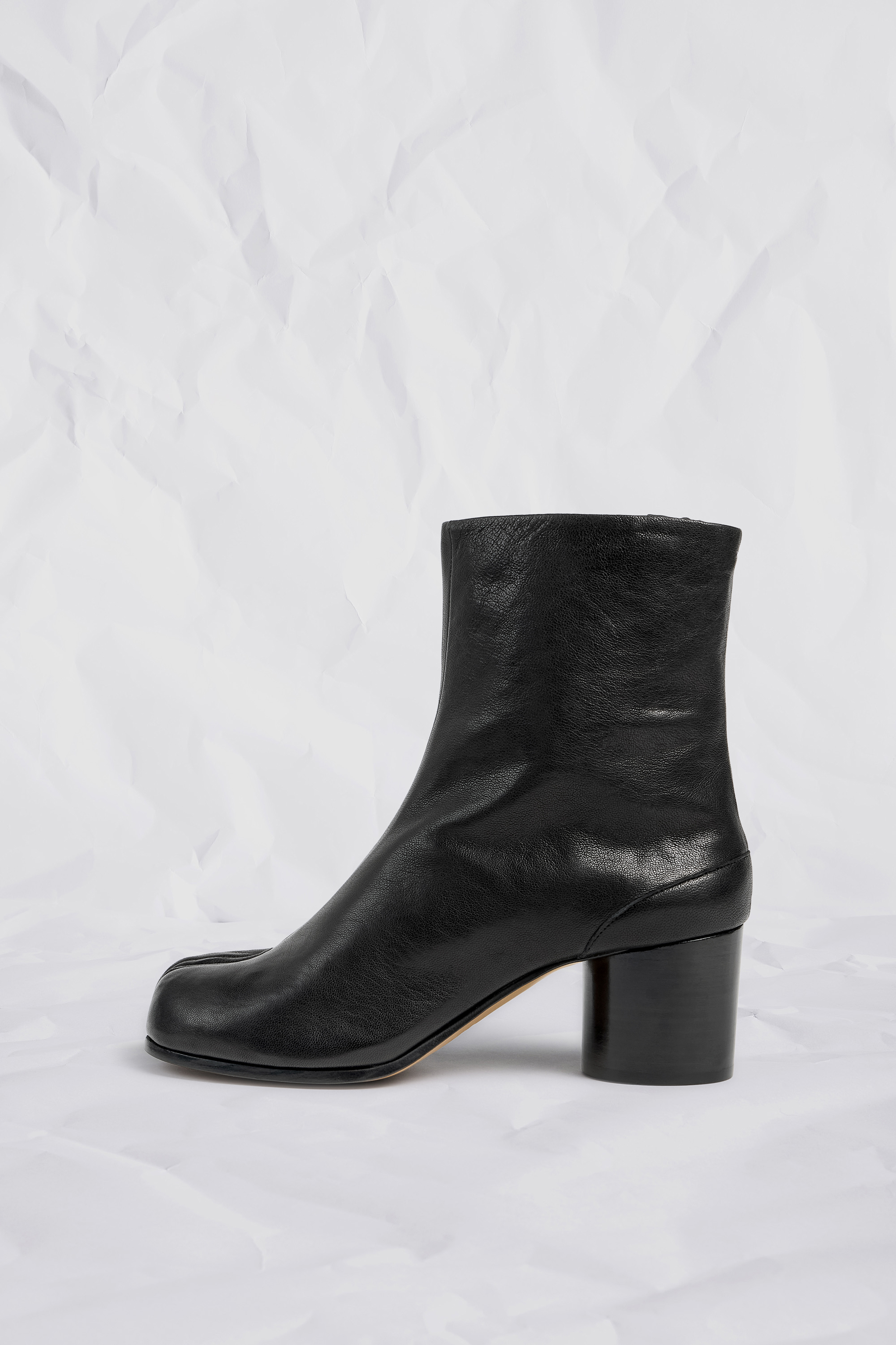 Tabi ankle boots