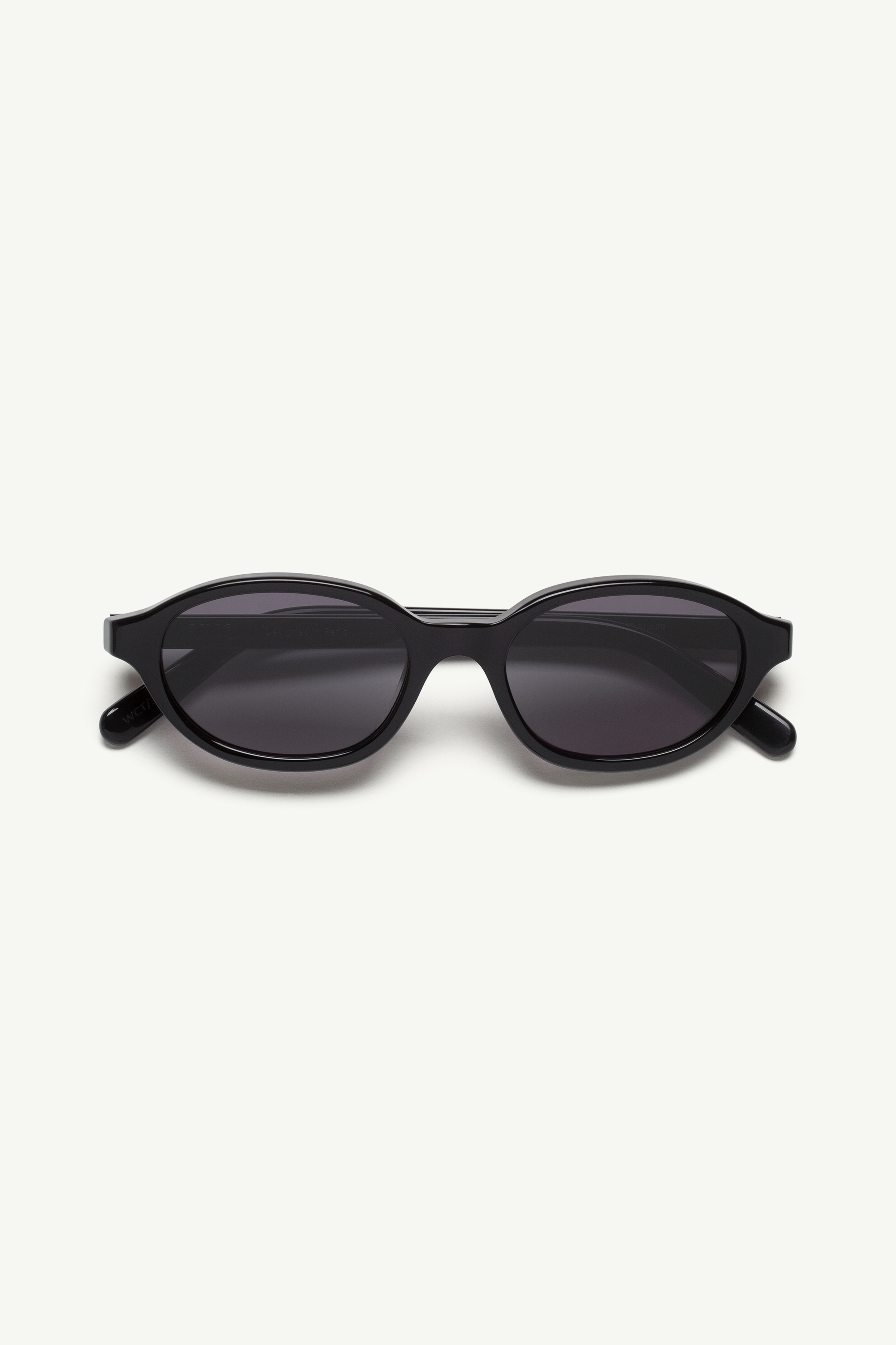 Low-profile sunglasses