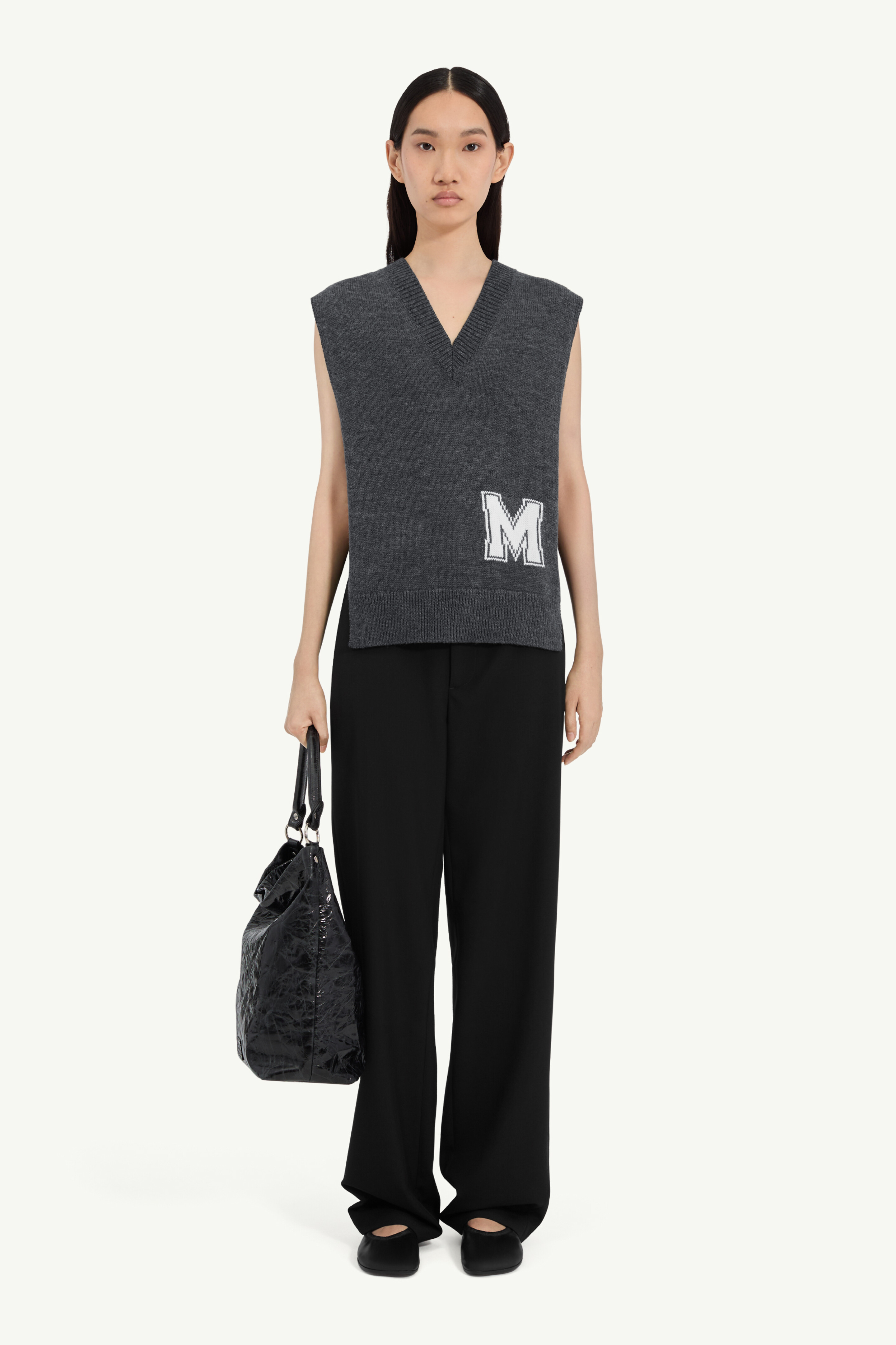 Sleeveless knit vest