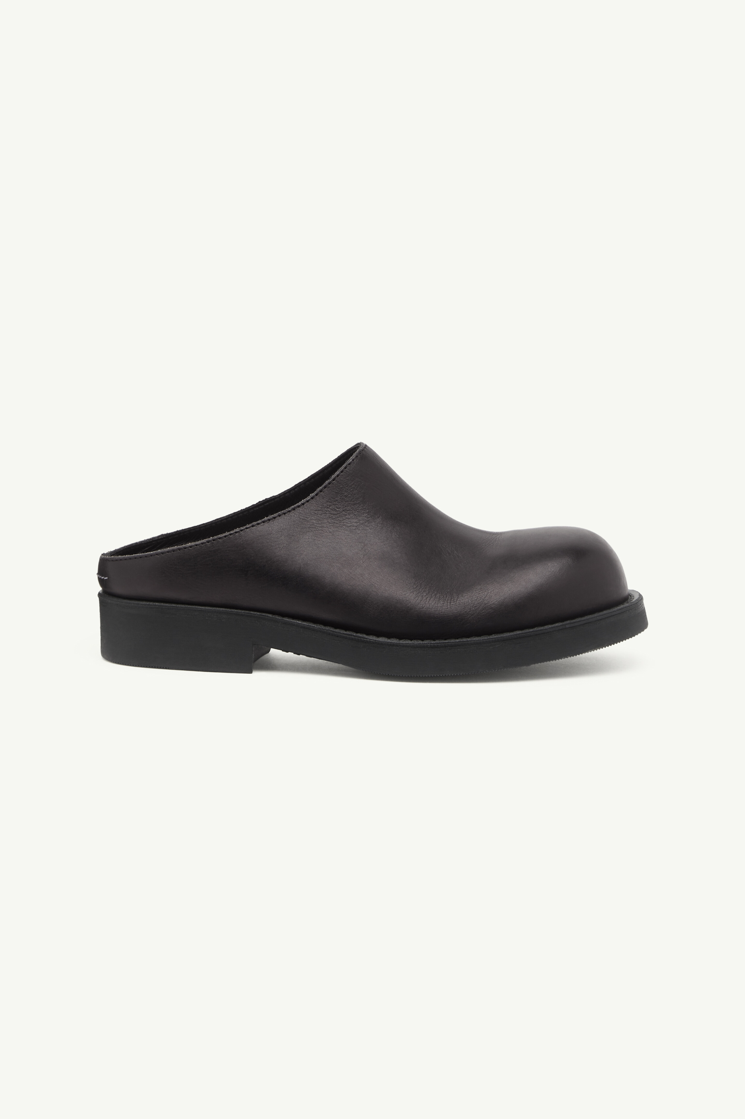 Round-toe leather Biker mules