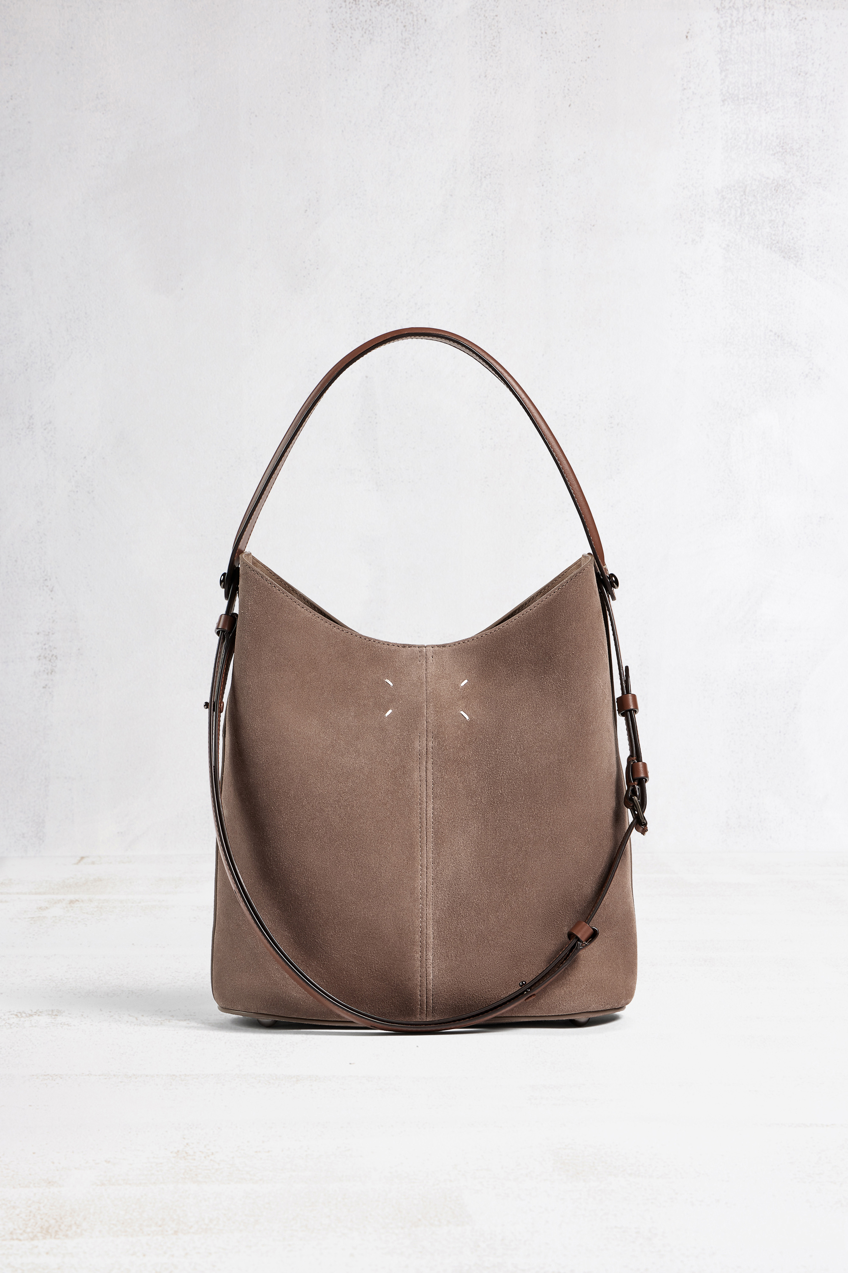 Dress-Age Hobo
