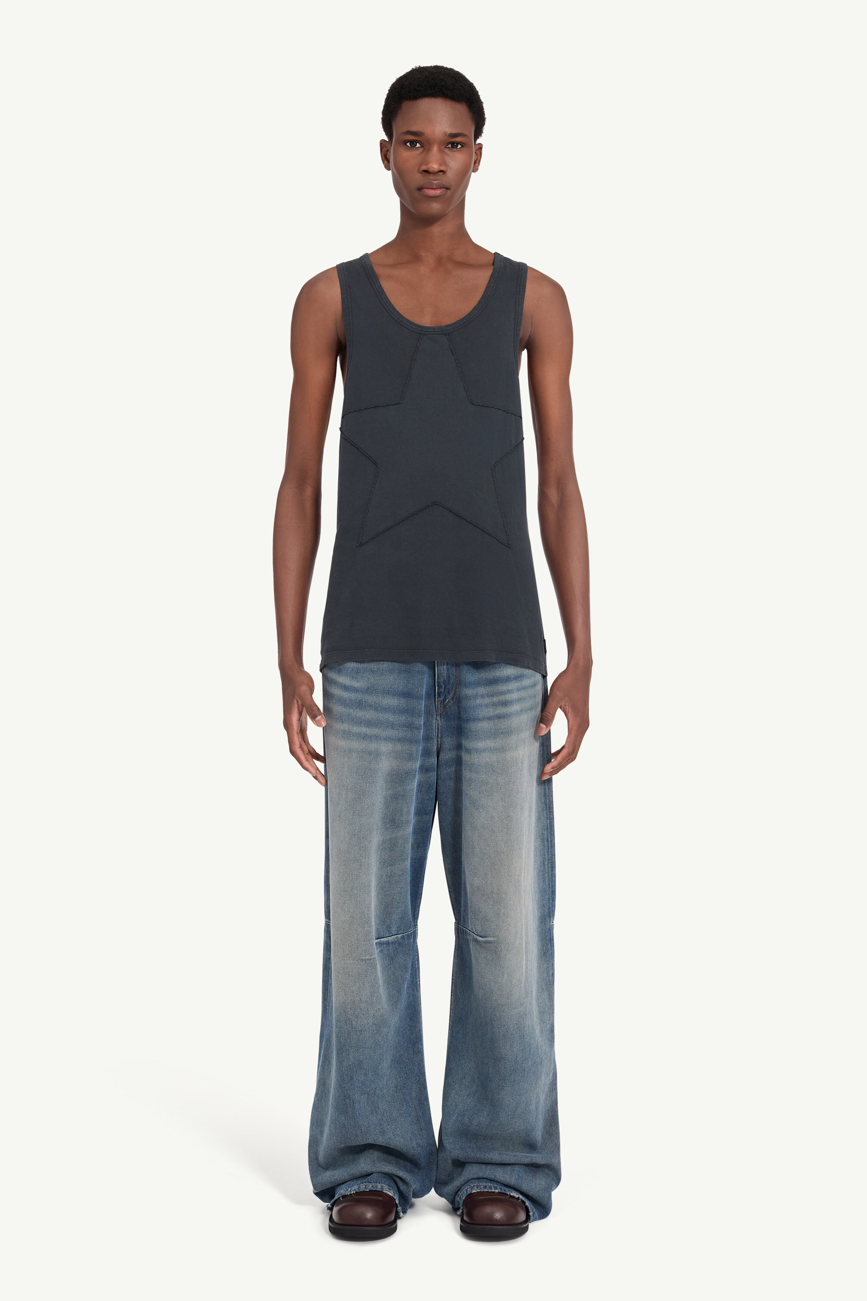 Sleeveless tank top