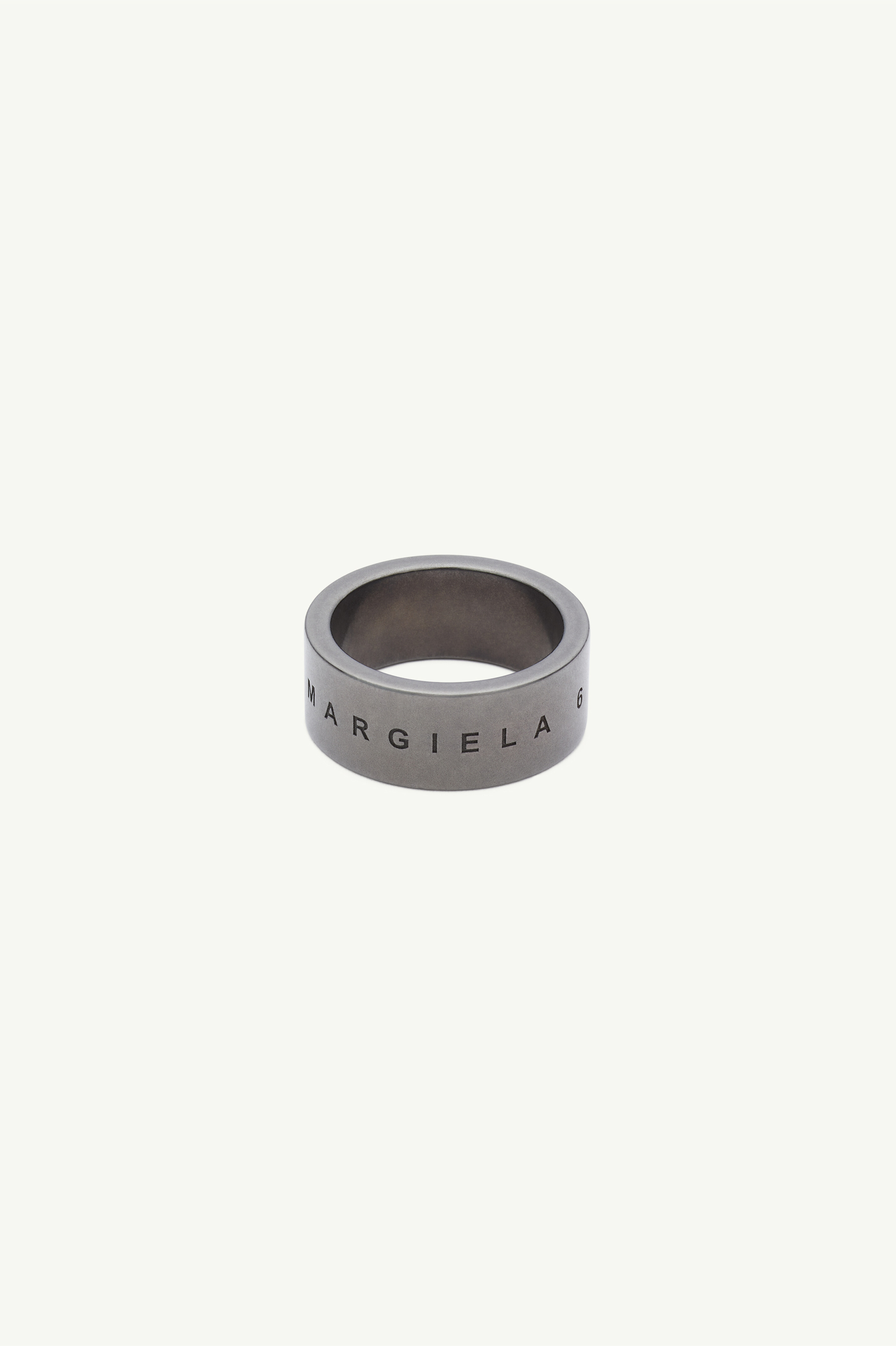 Minimal logo ring