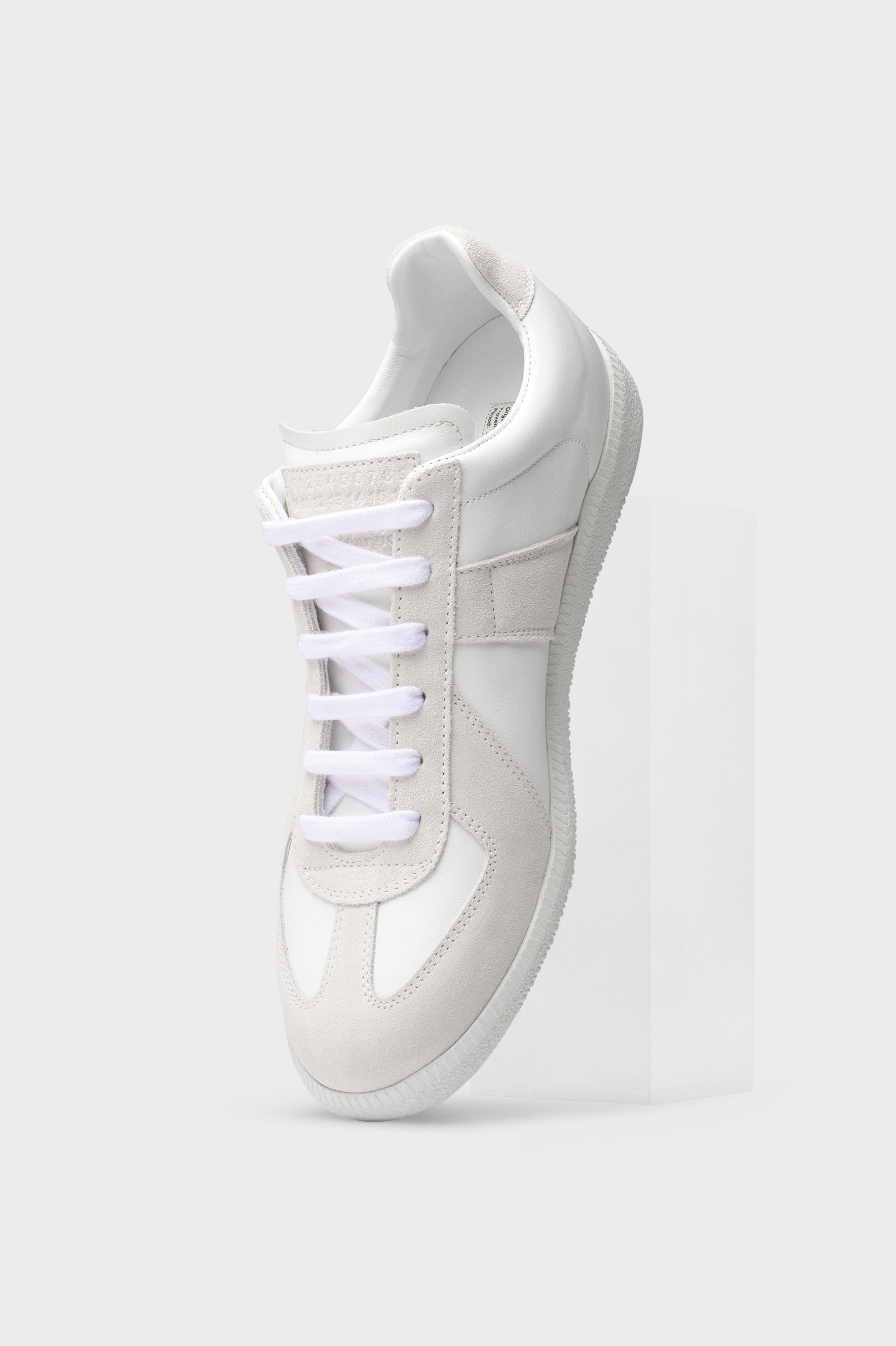 Replica sneaker