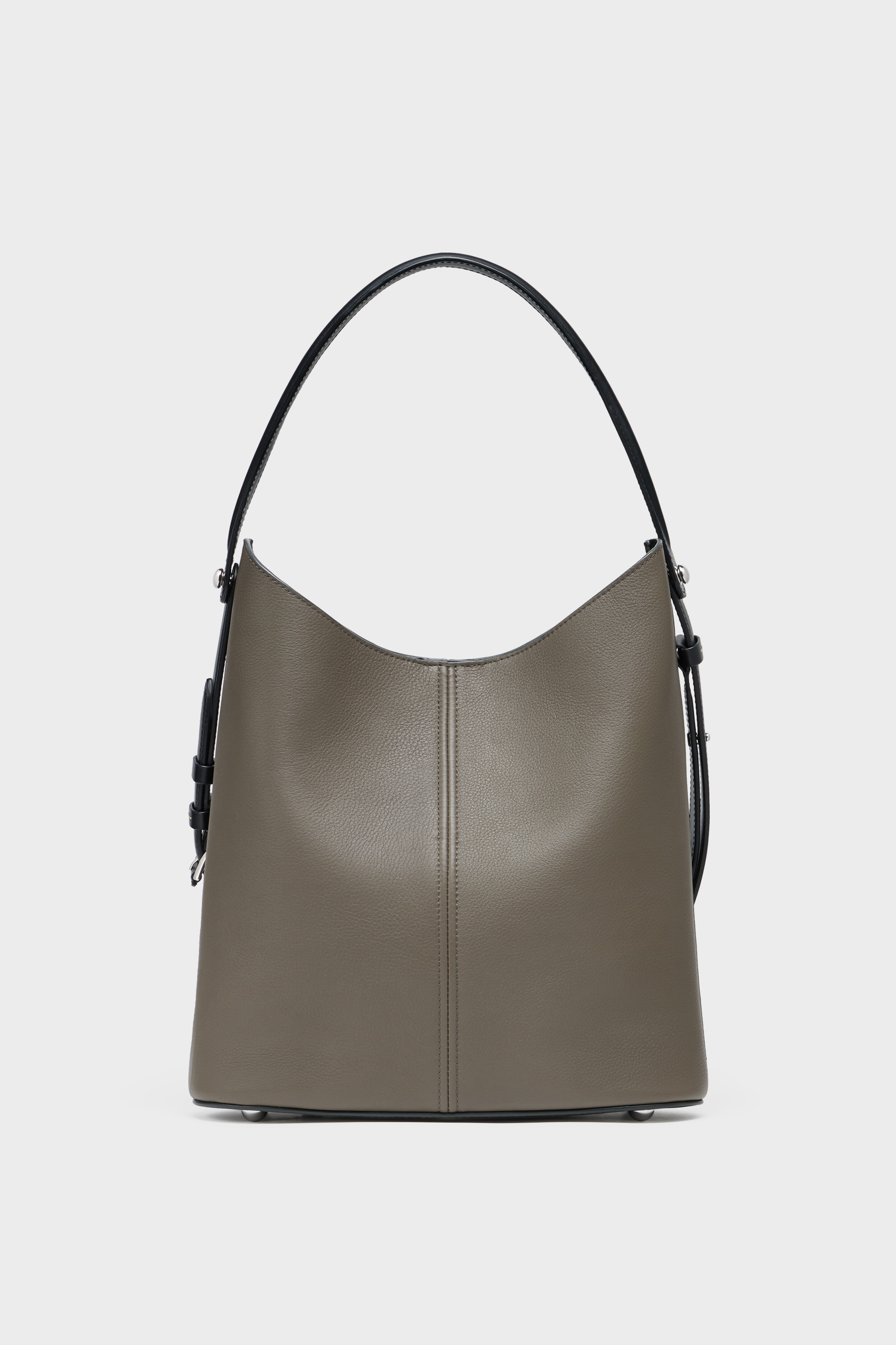 Dress-age Hobo