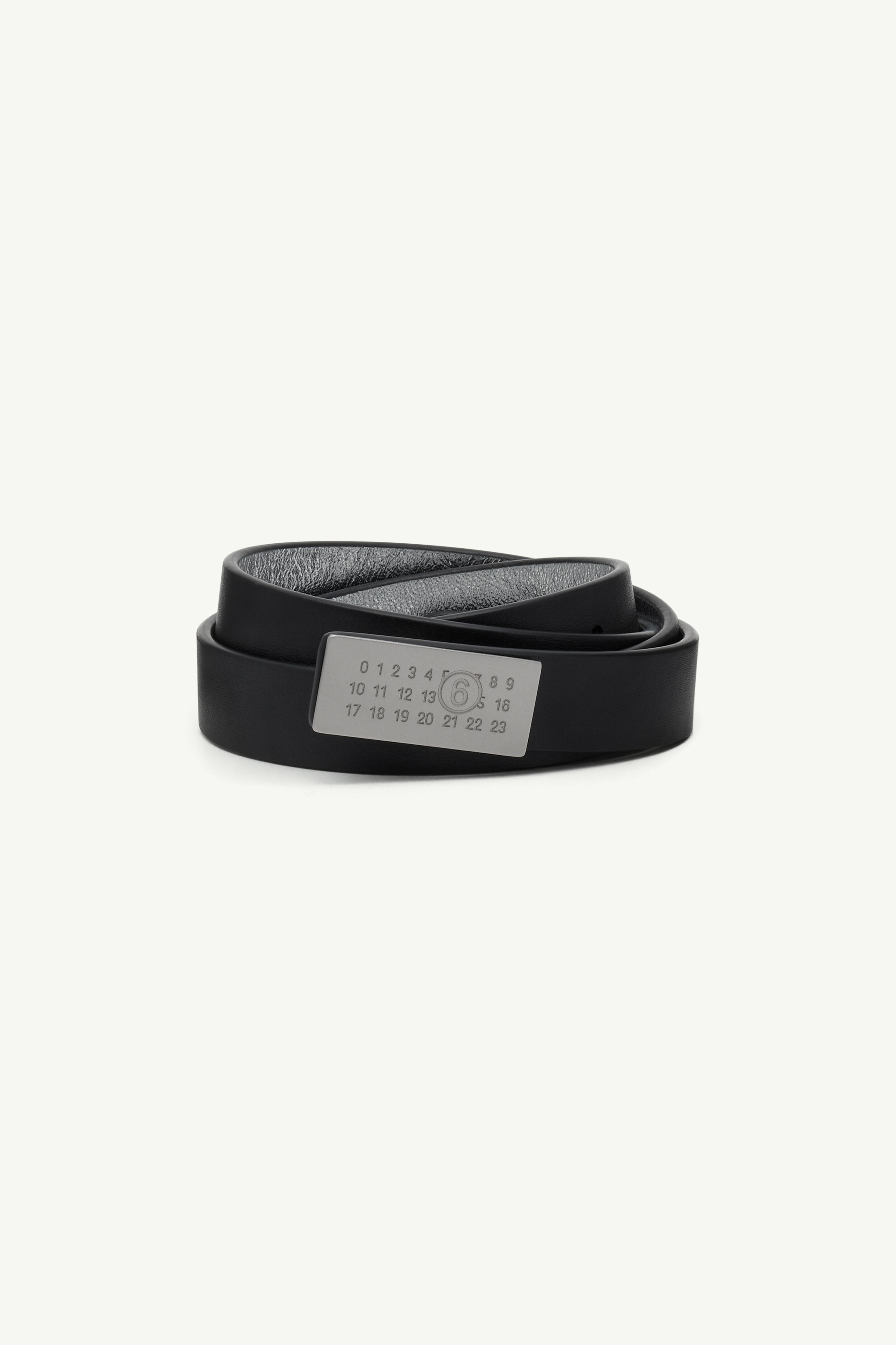 Ceinture fine en cuir &agrave; boucle Numeric