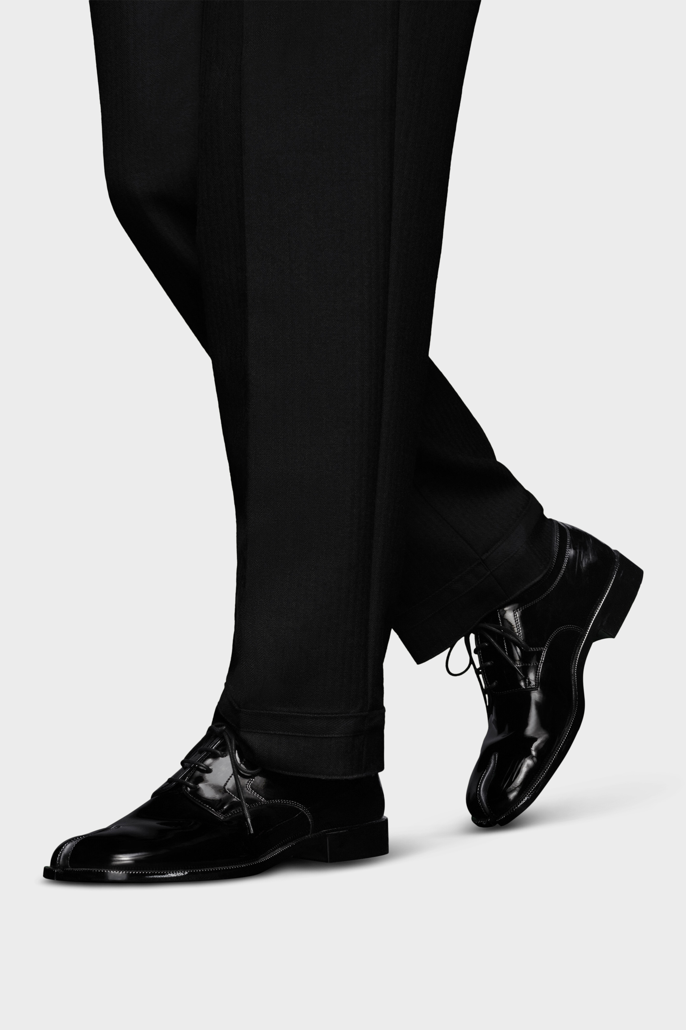 Tabi lace-ups