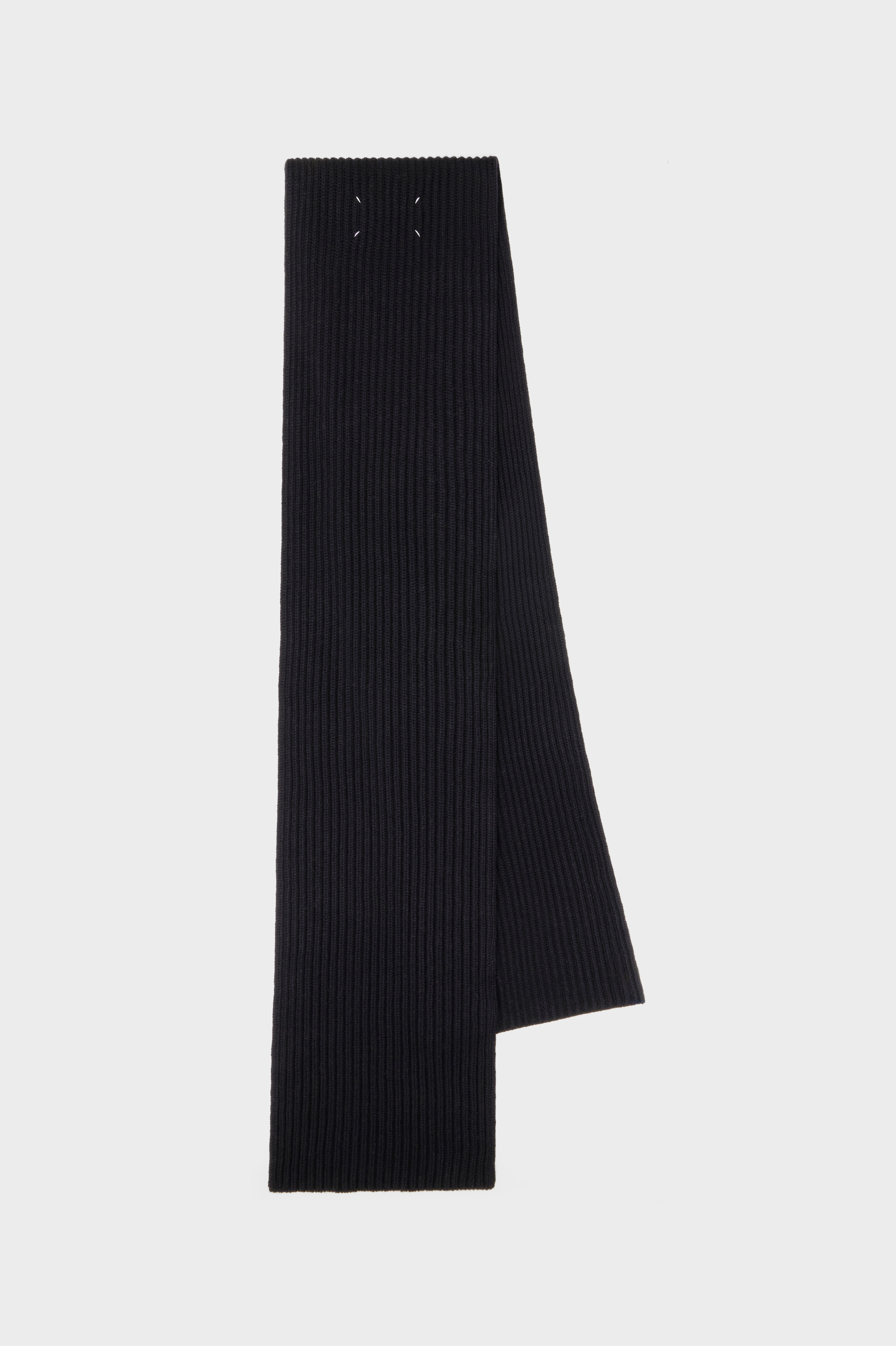 Wool scarf