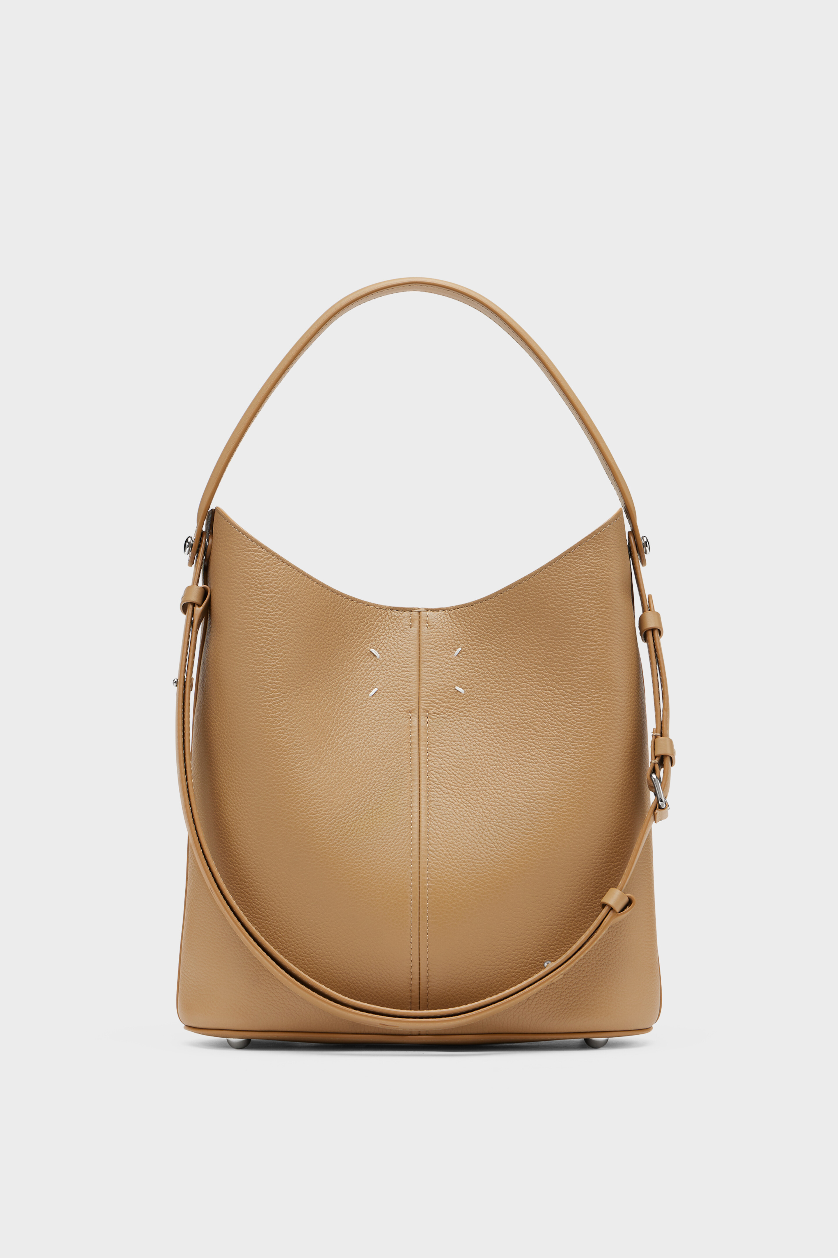 Dress-age Hobo