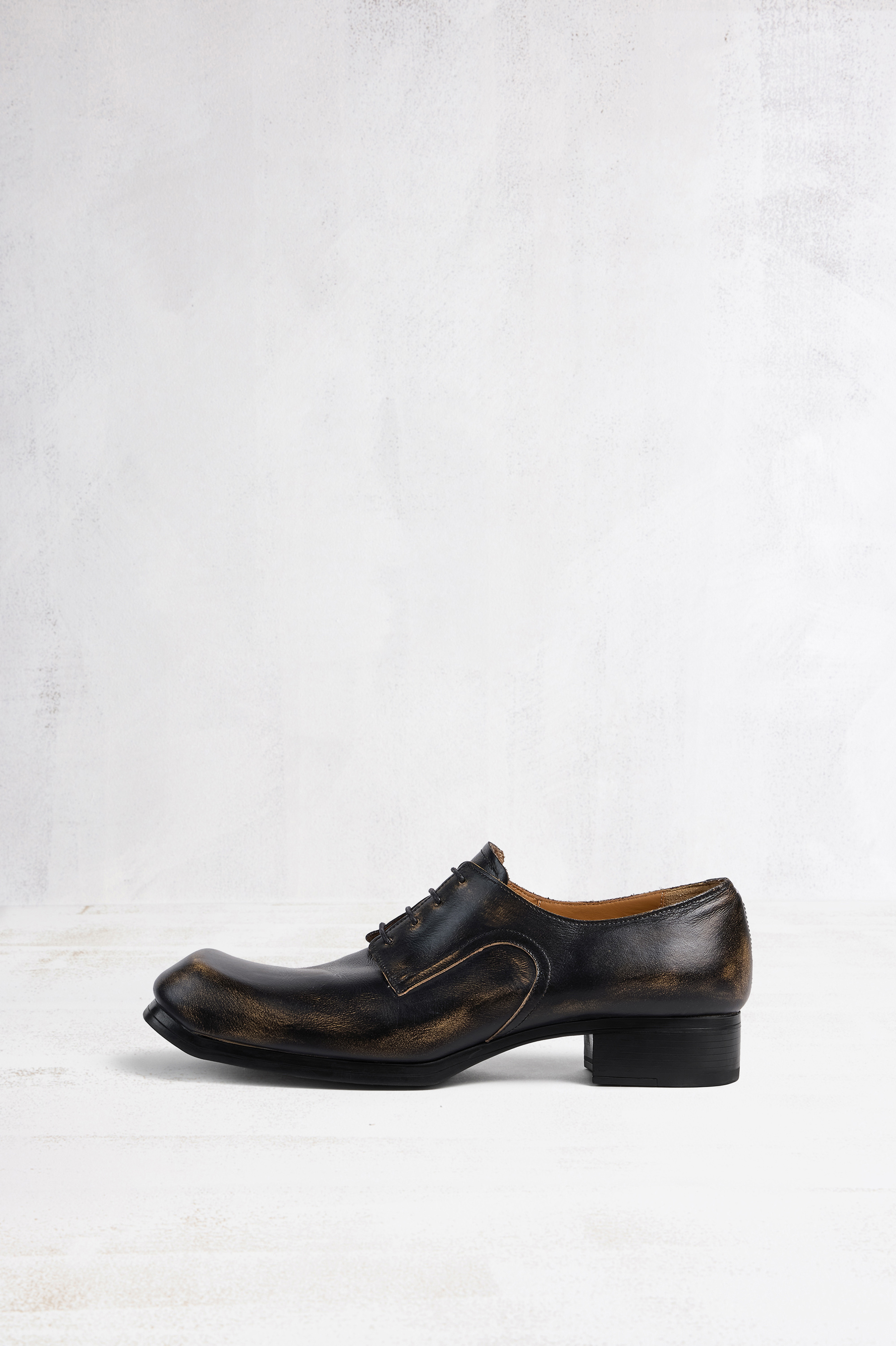 Float Lace-Up Bleached