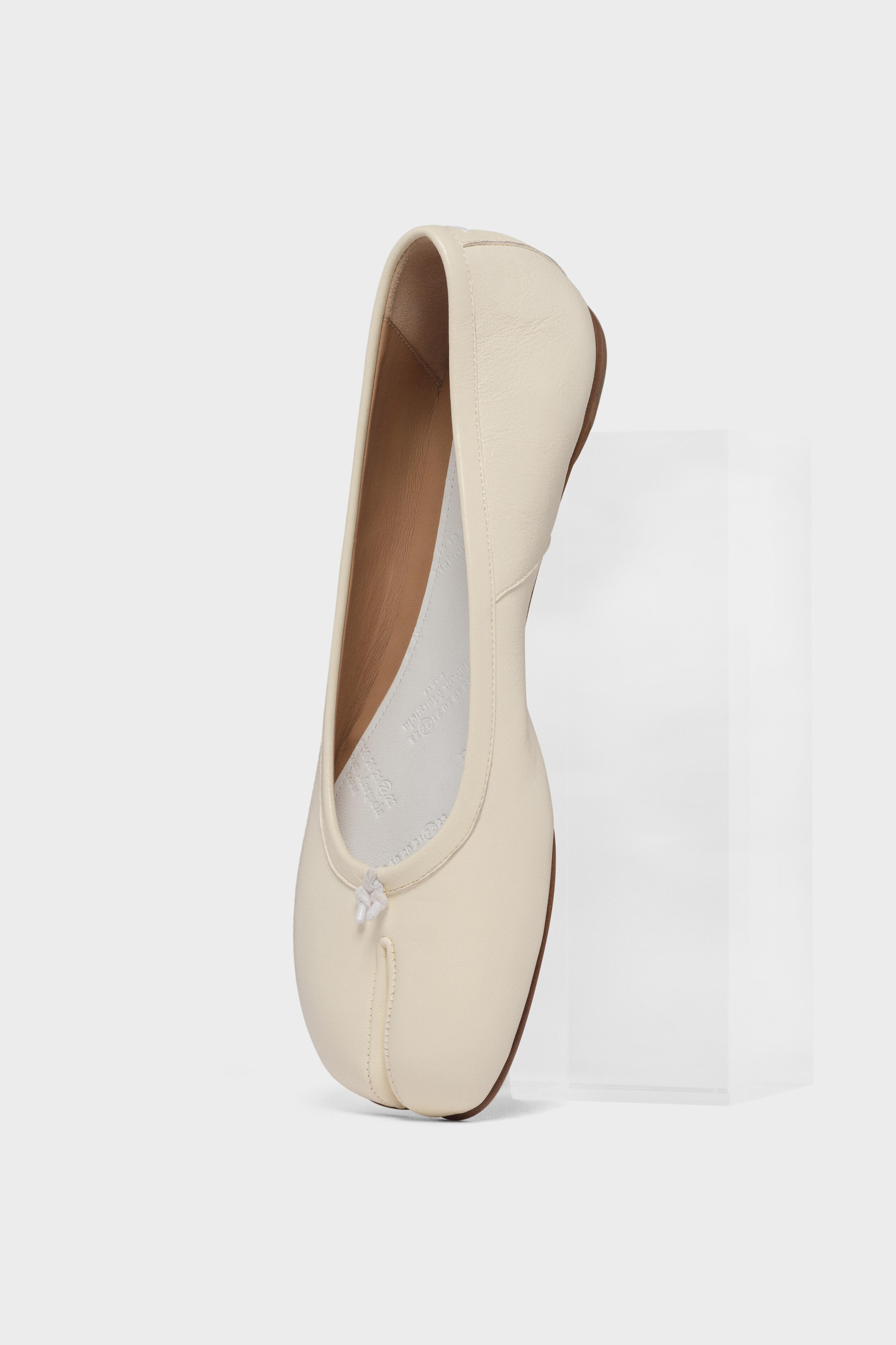 Tabi leather ballet flats