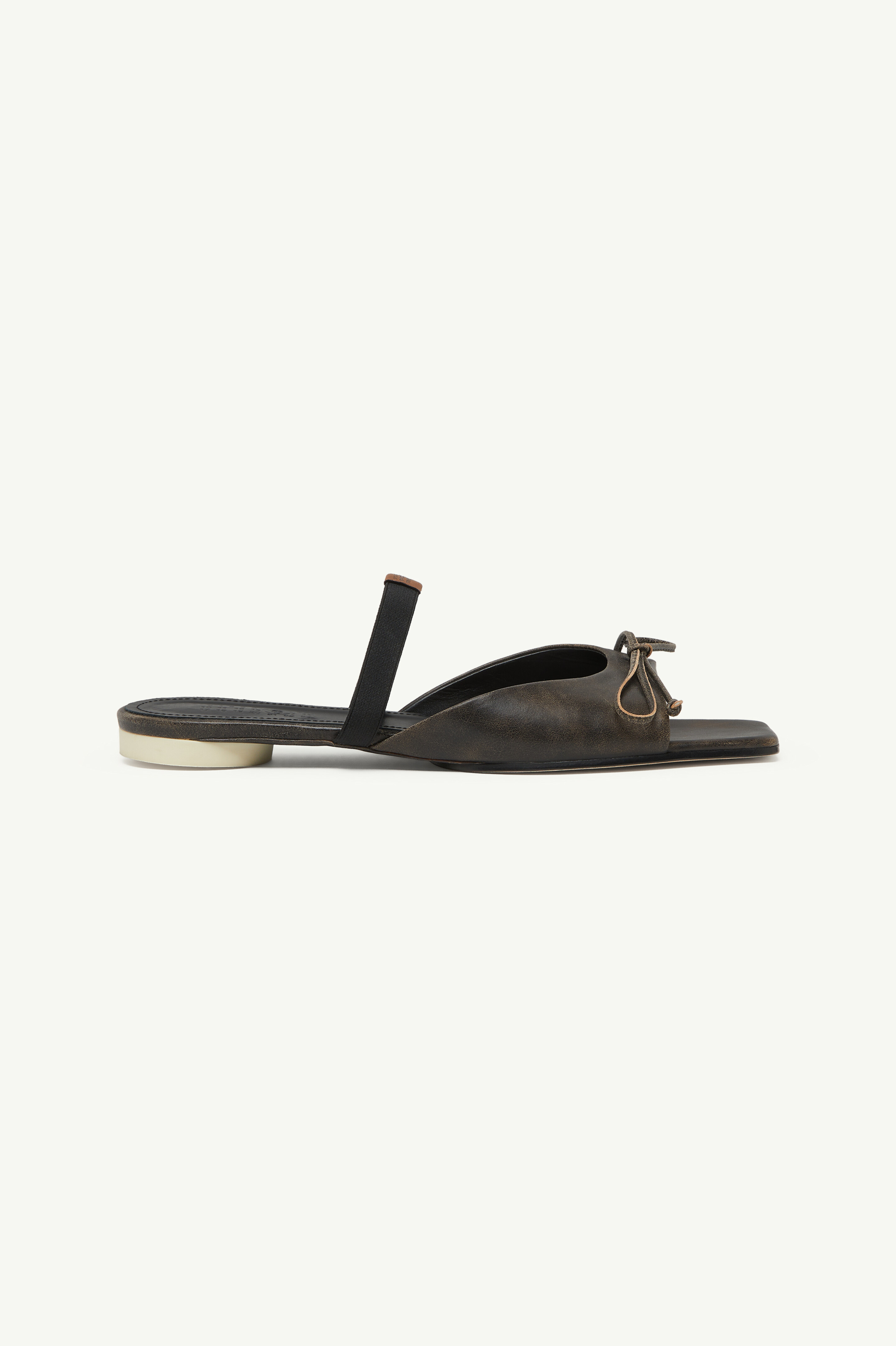 Bow-detailed leather slingback shoes