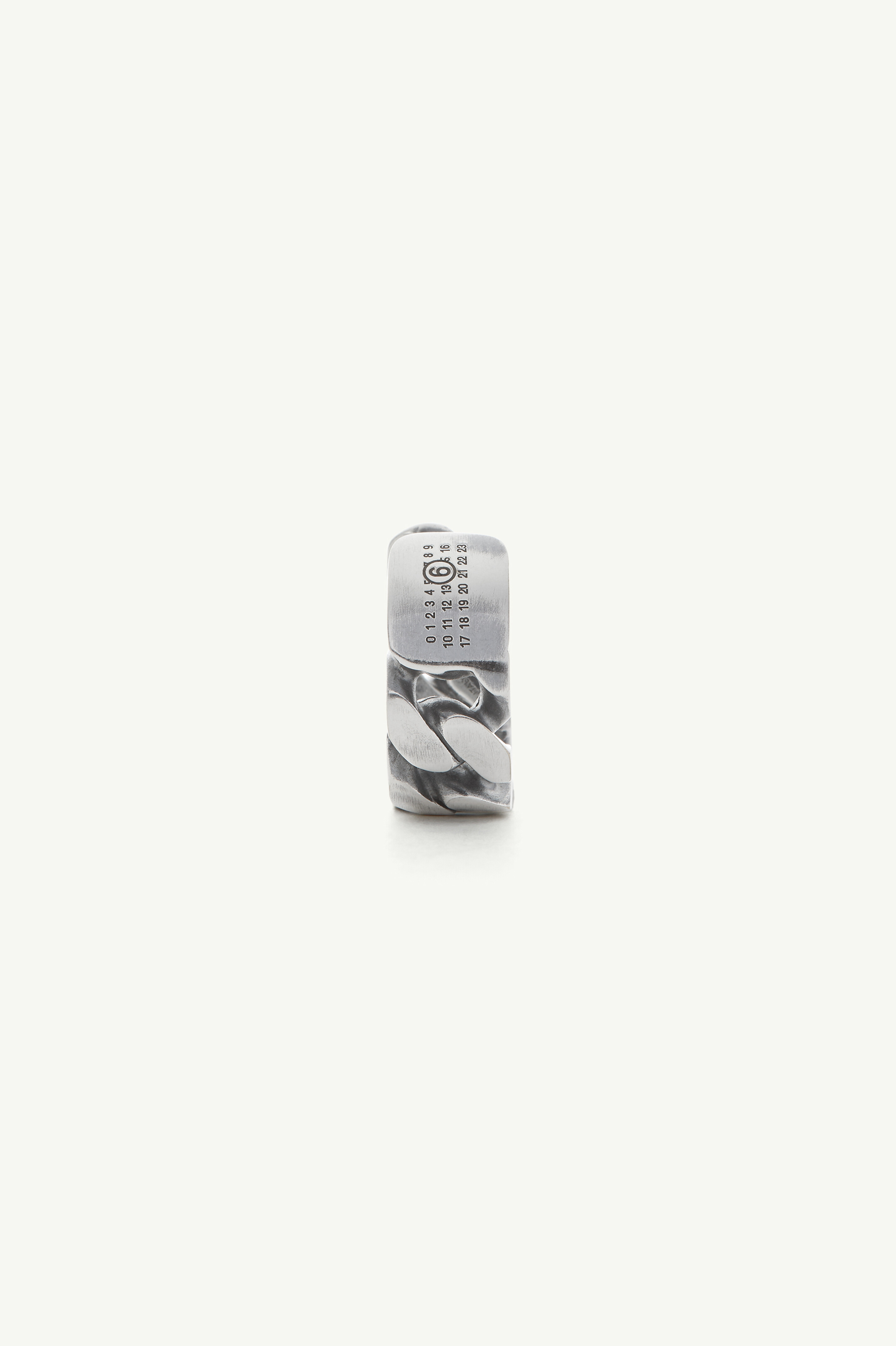 Chain earcuff