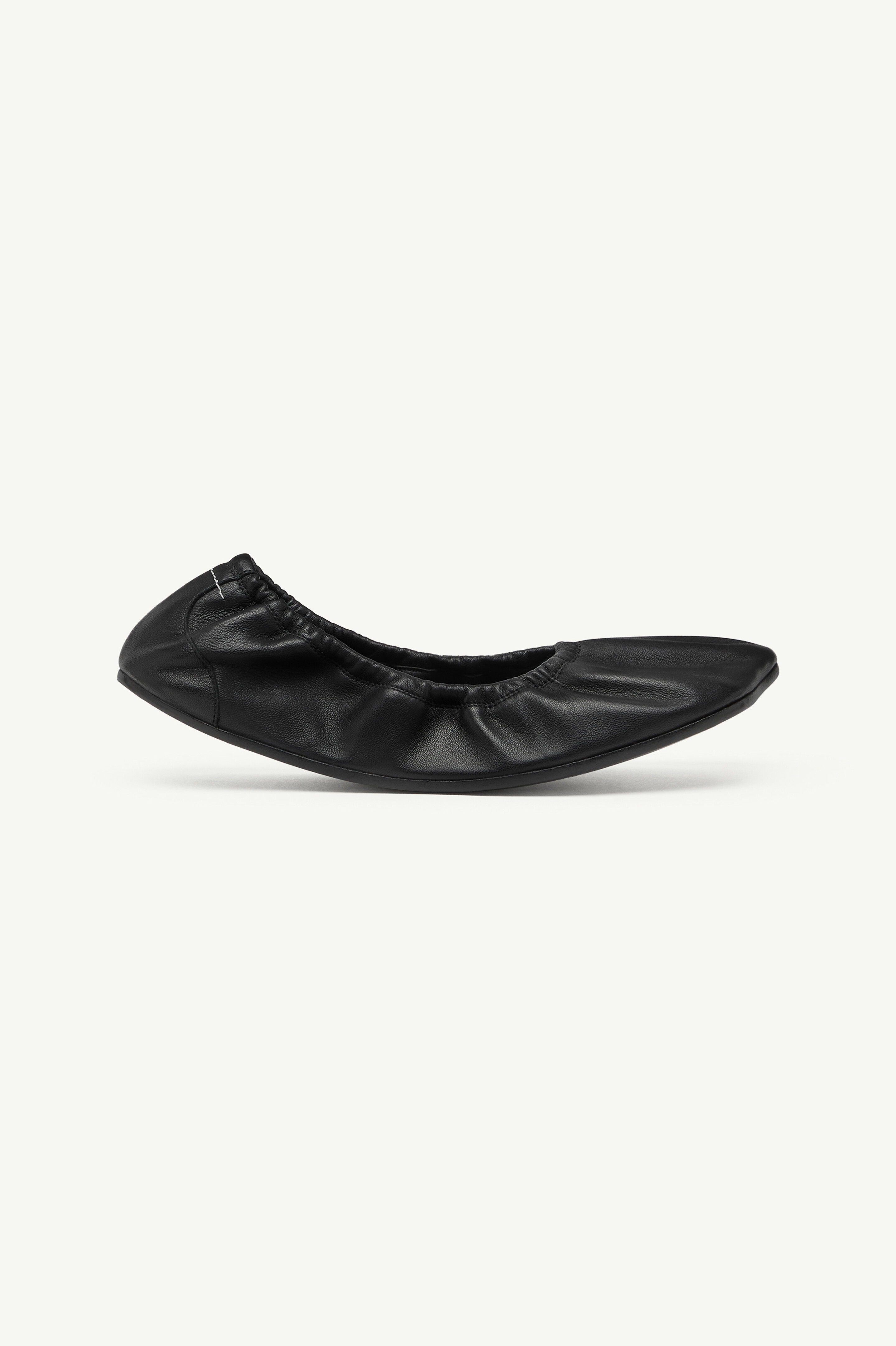 Anatomic travel ballerina