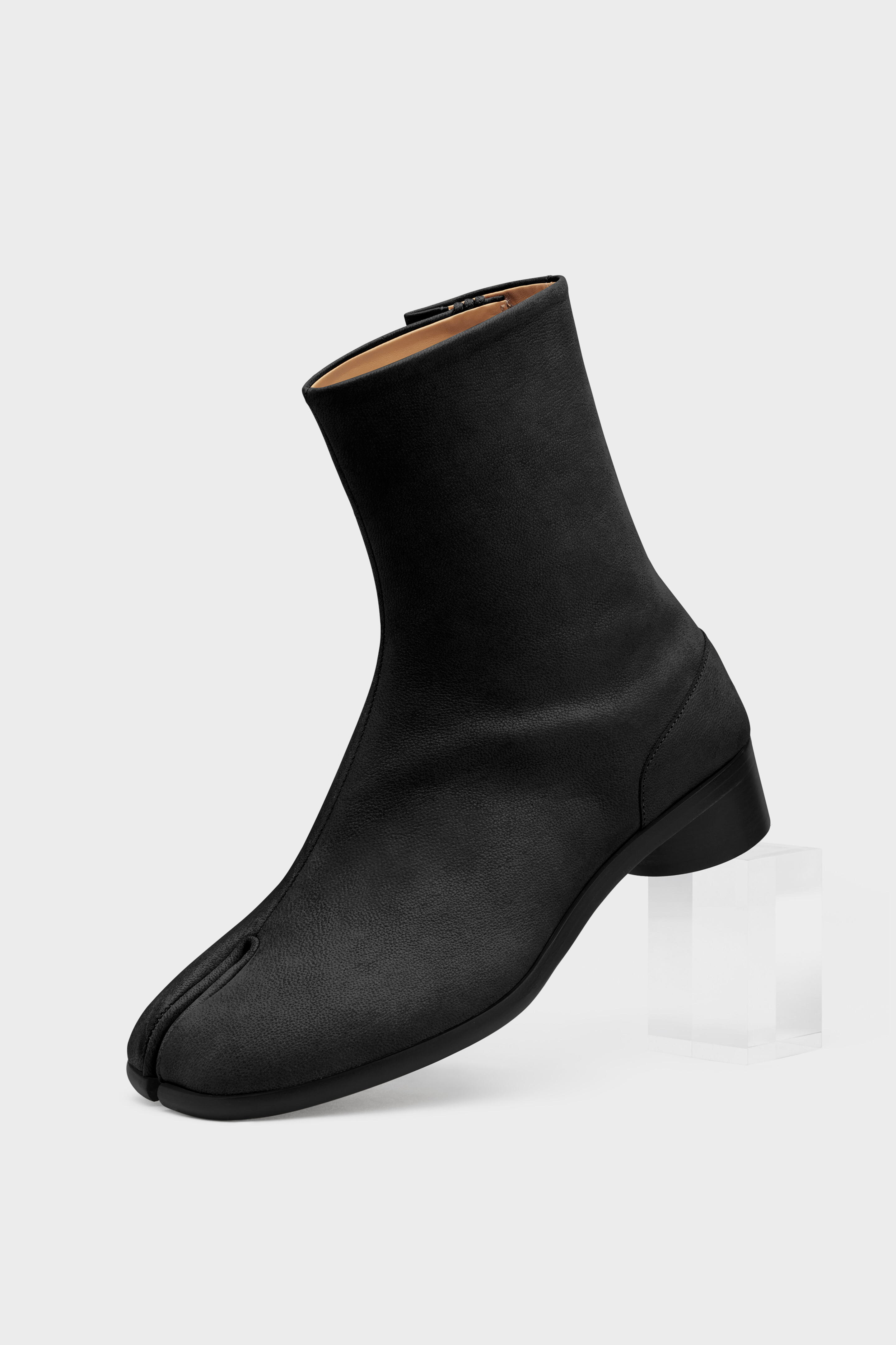 Tabi ankle boots