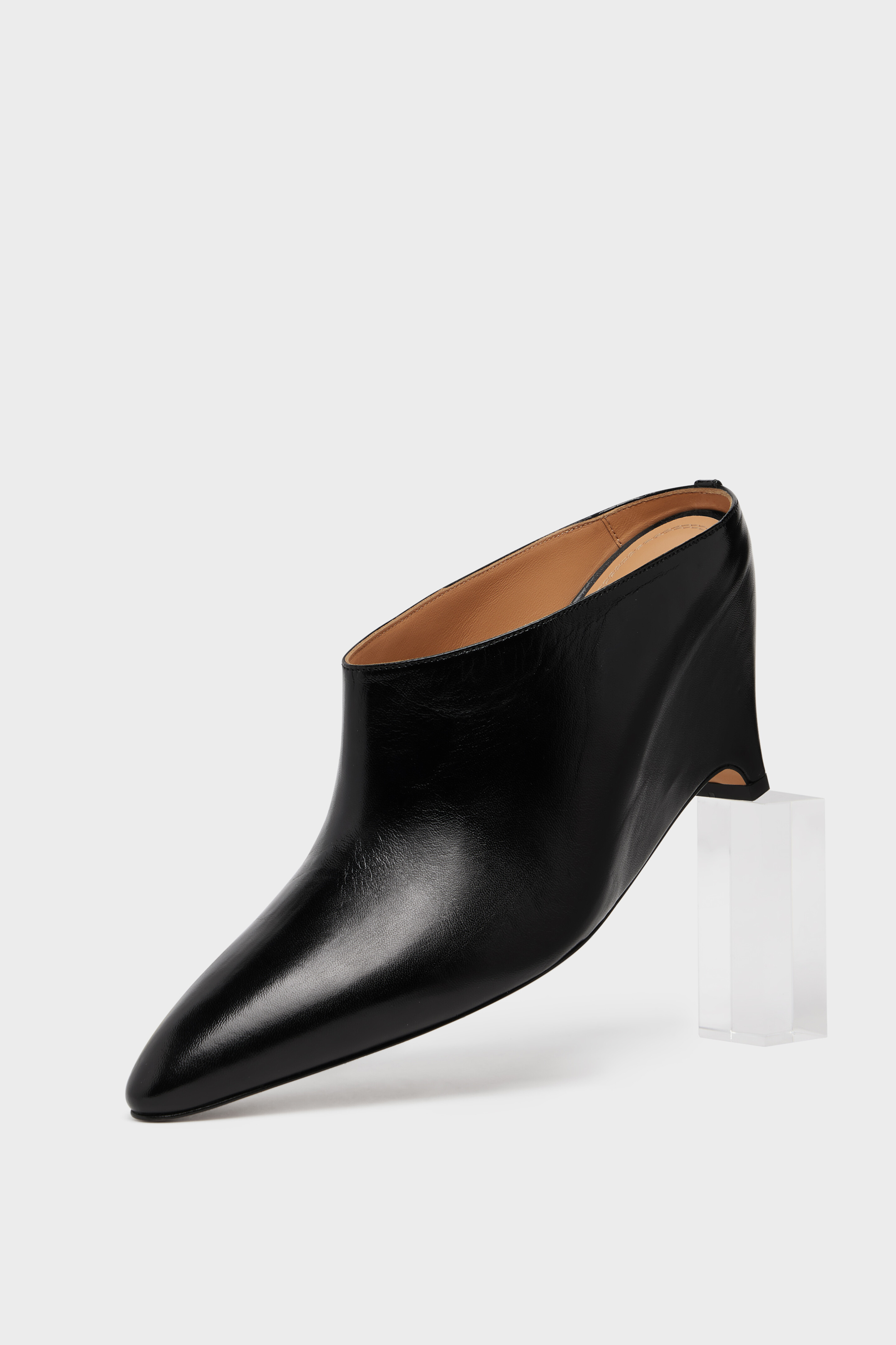 Heel-less Mule