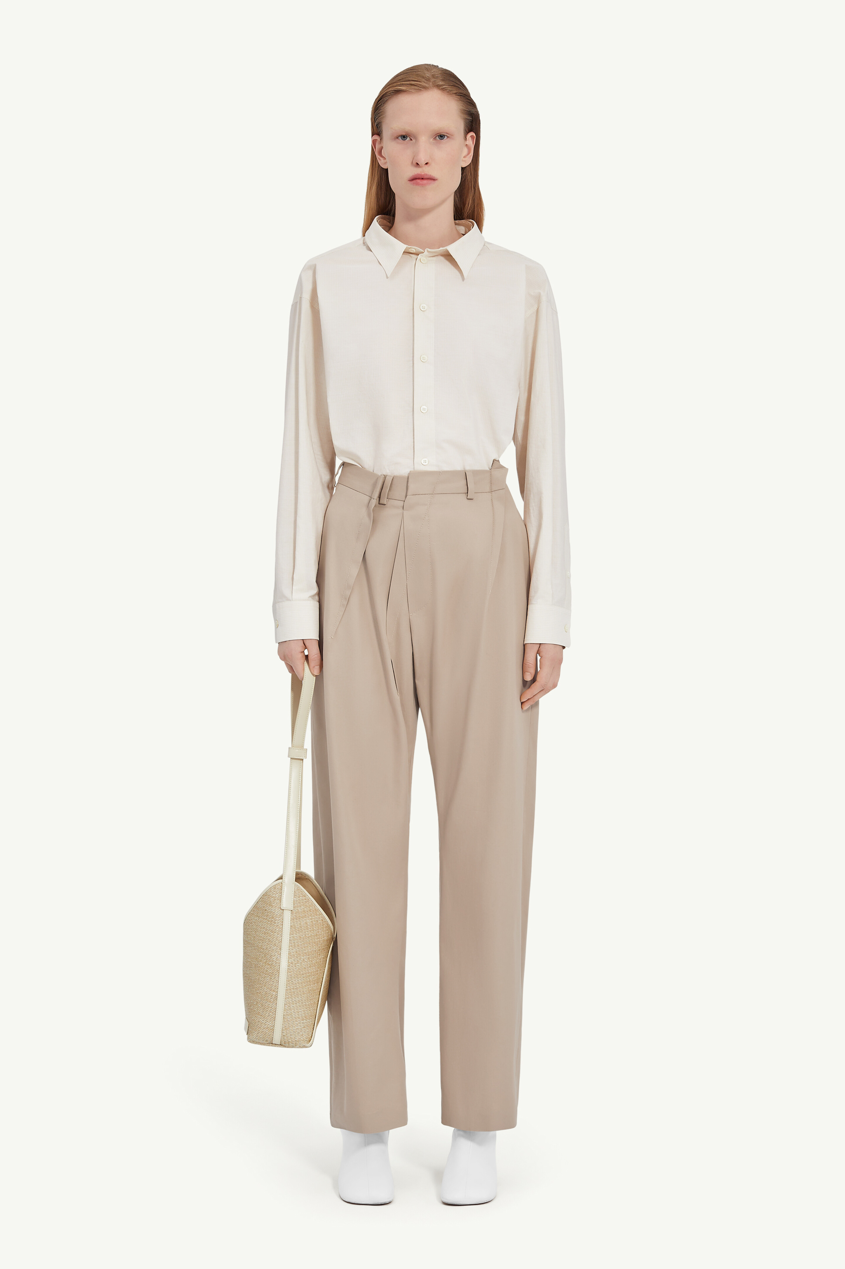 Tapered leg trousers
