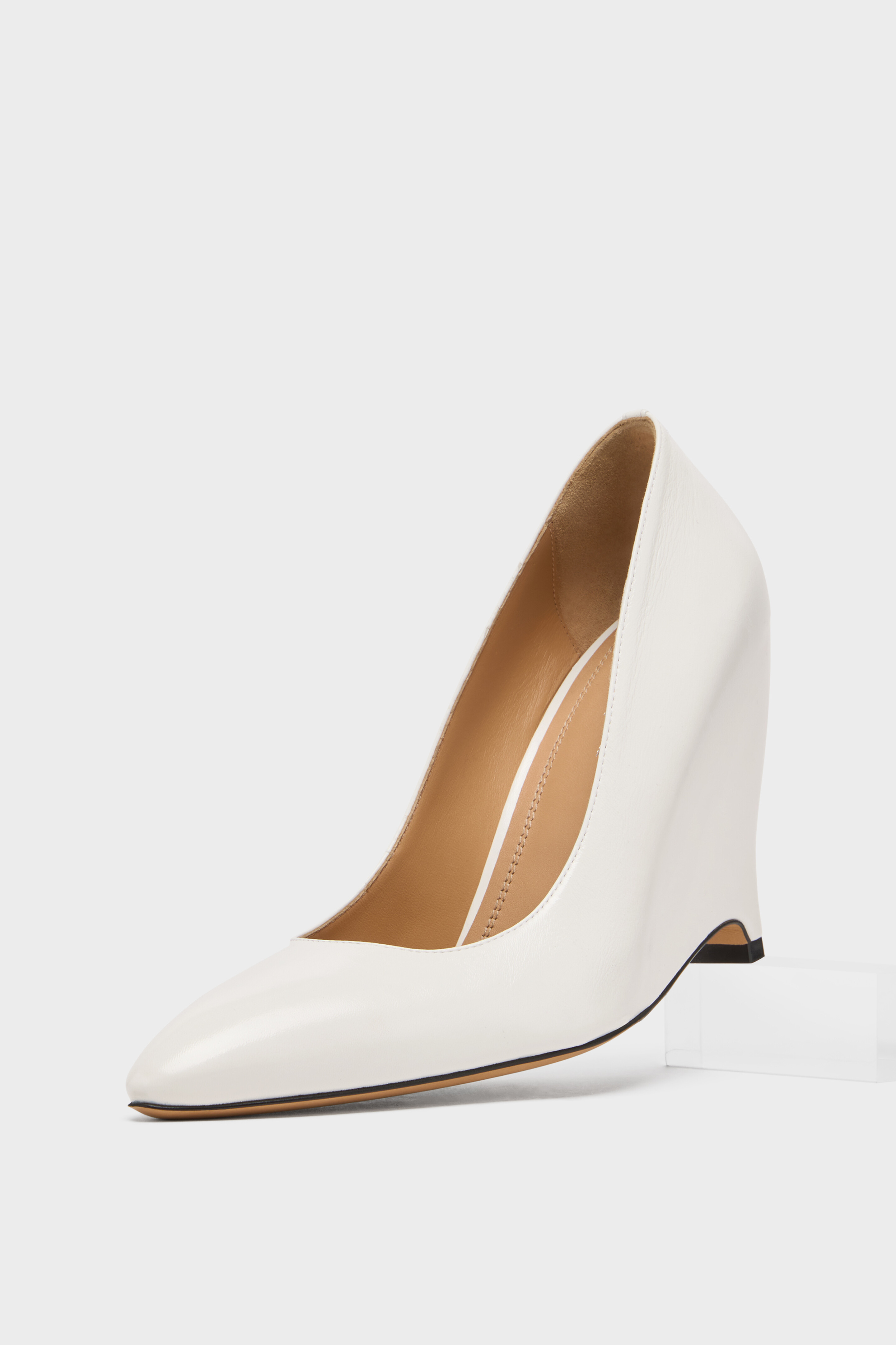 Heel-less Pump