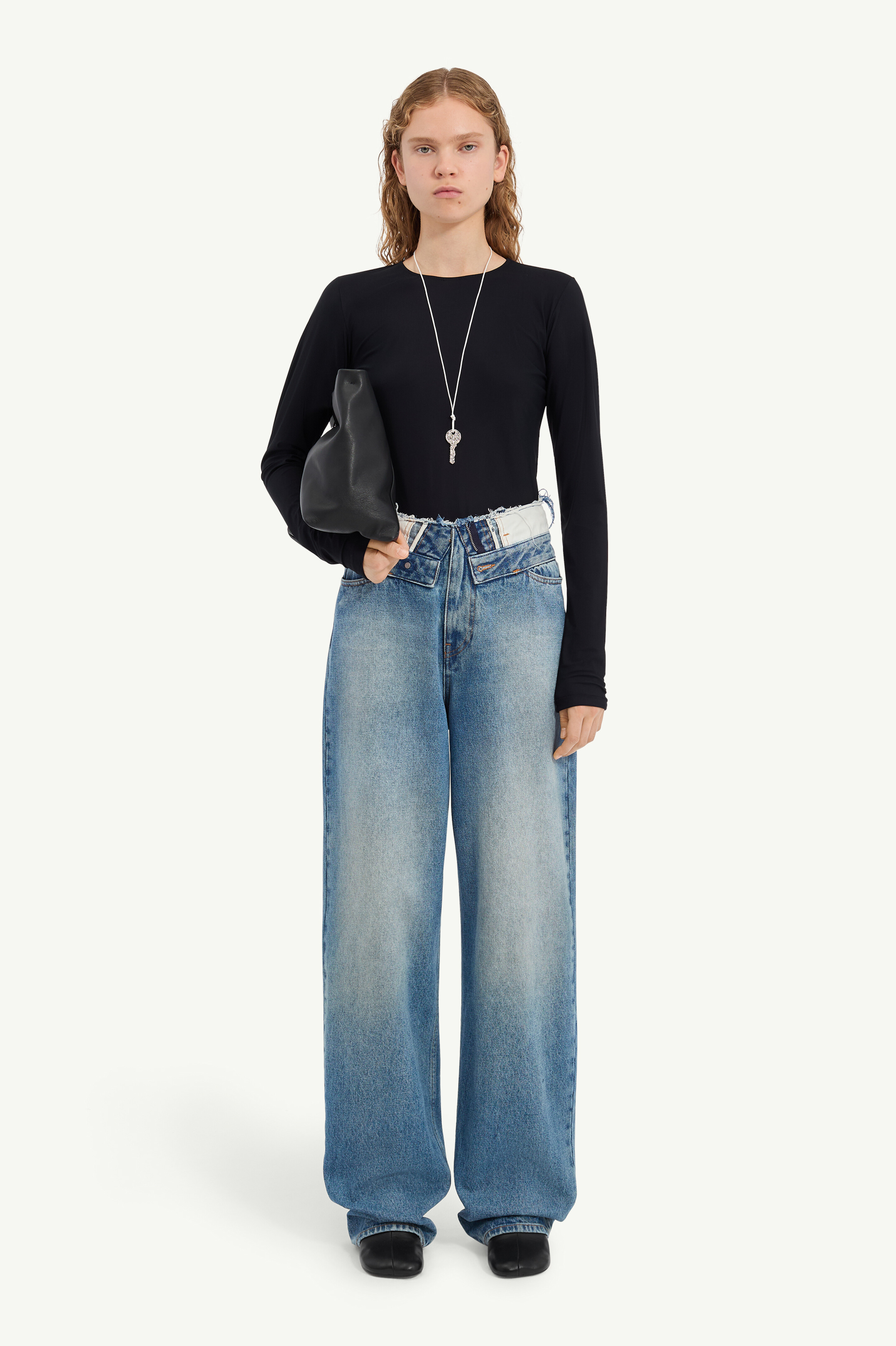 Straight-leg jeans