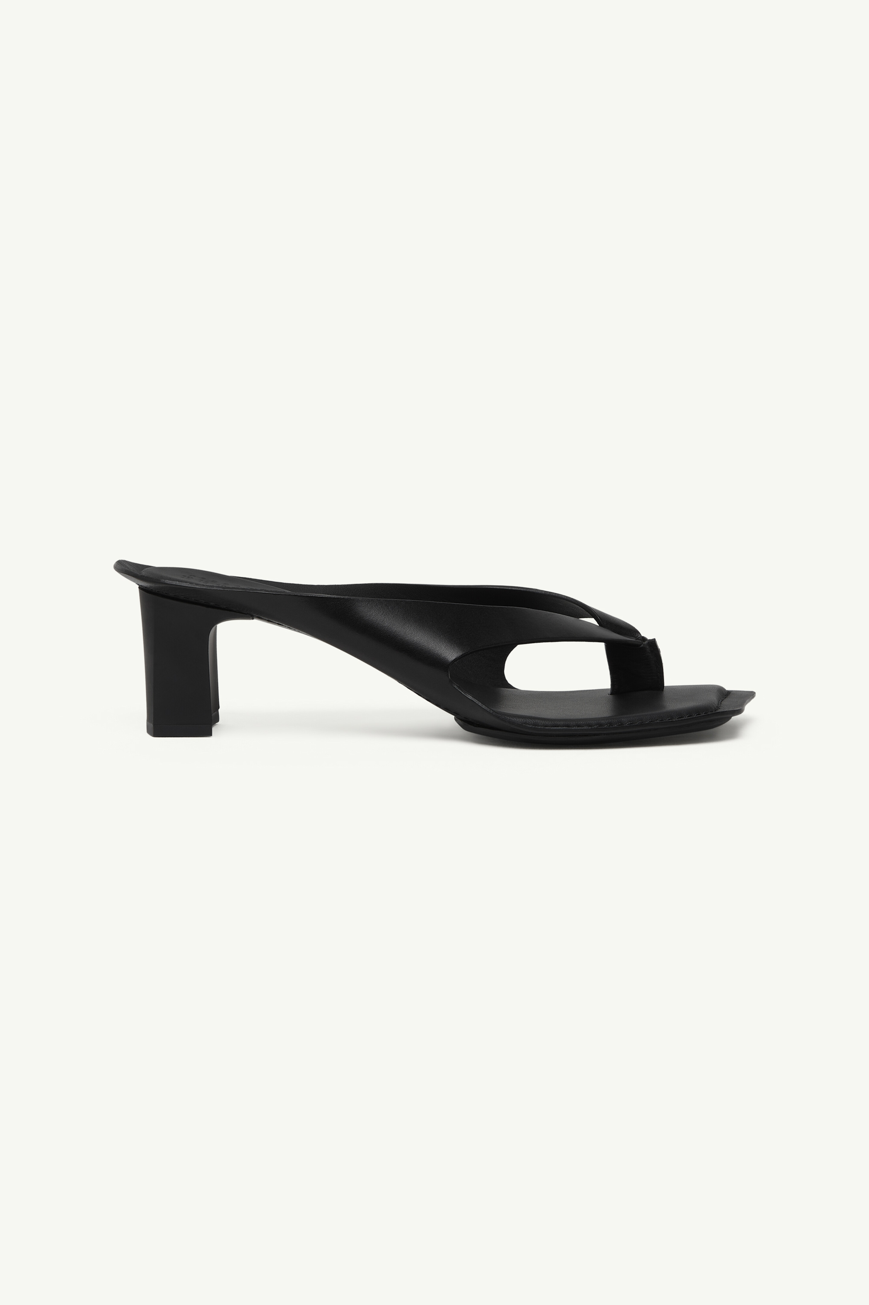 Anatomic leather flip flop mules