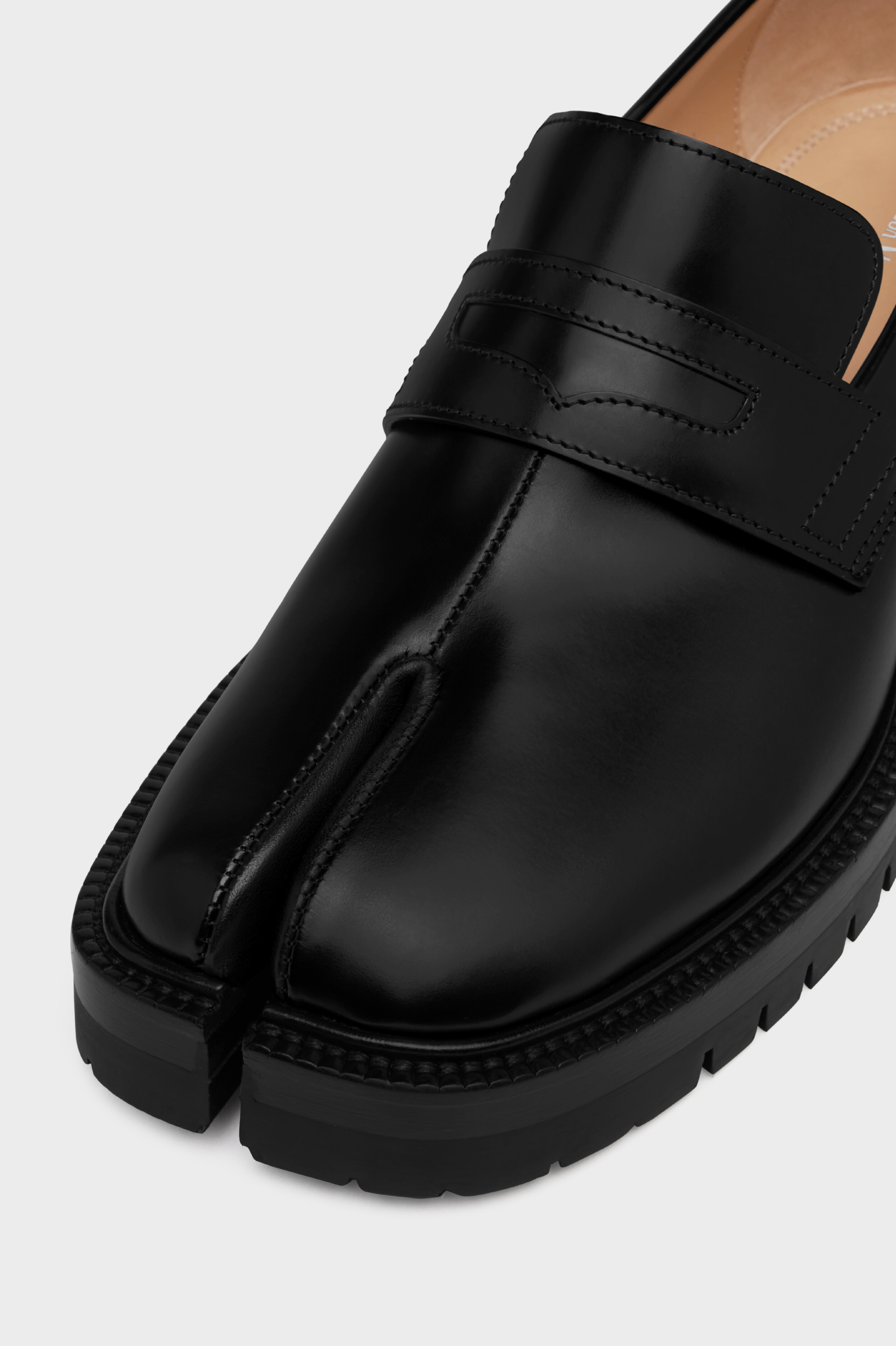 Men's Black Leather Tabi Loafers | Maison Margiela