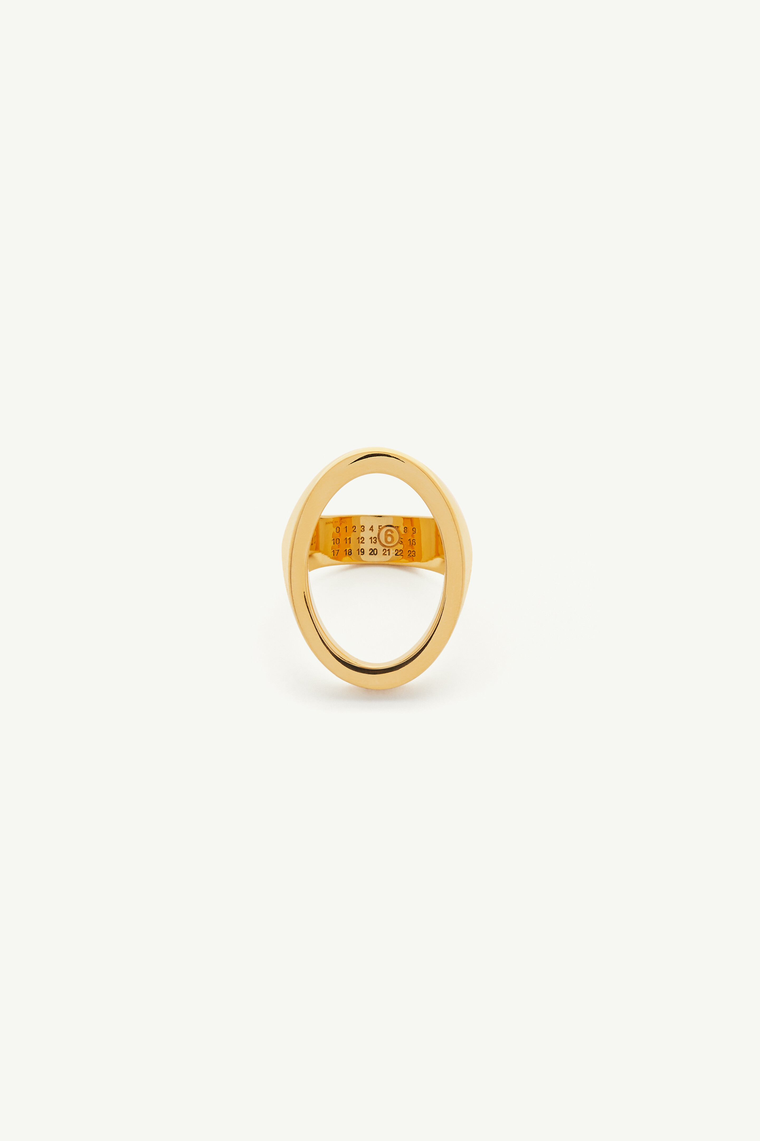 Chevali&egrave;re ring