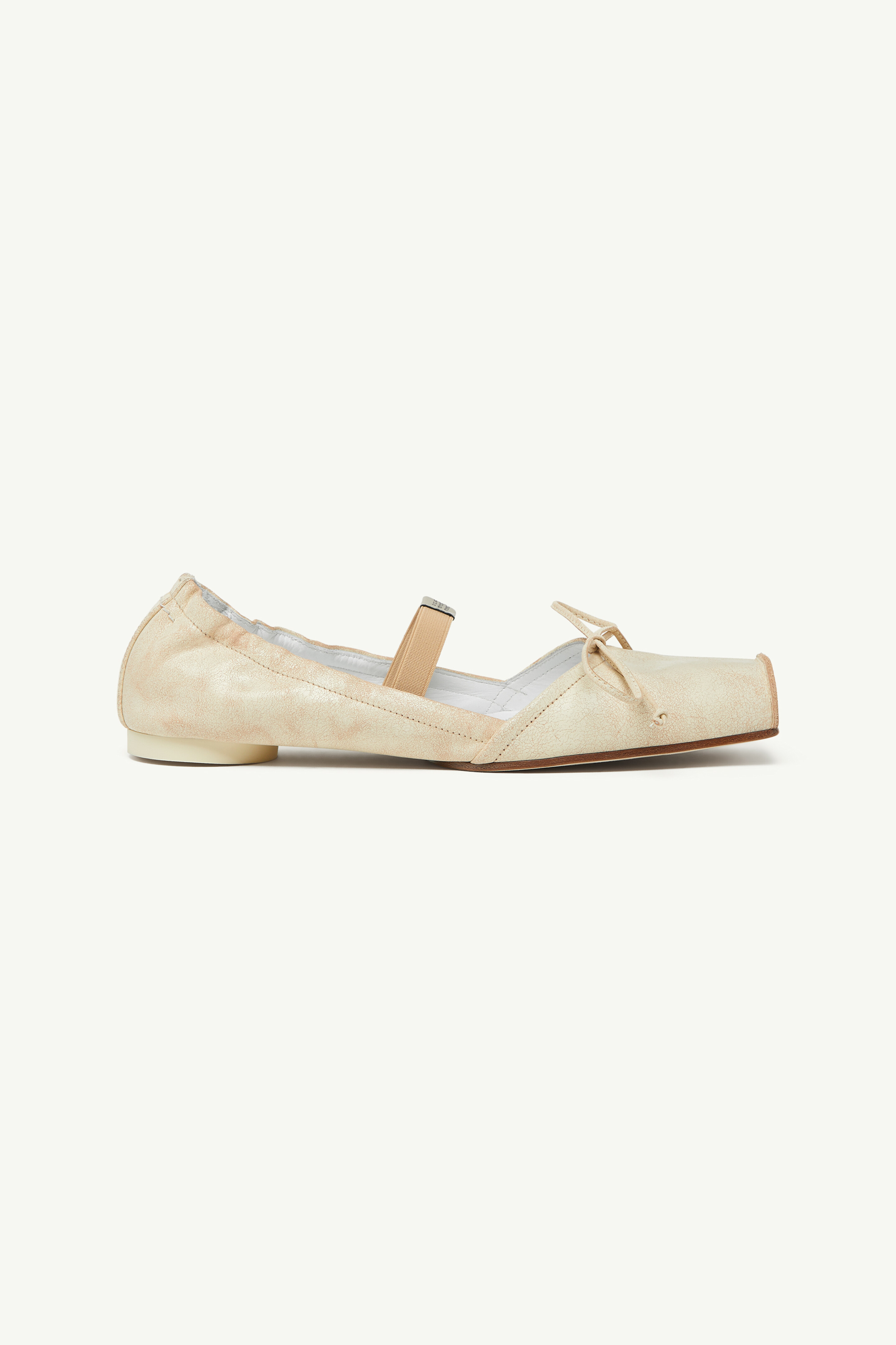 Square-toe leather ballerina shoes