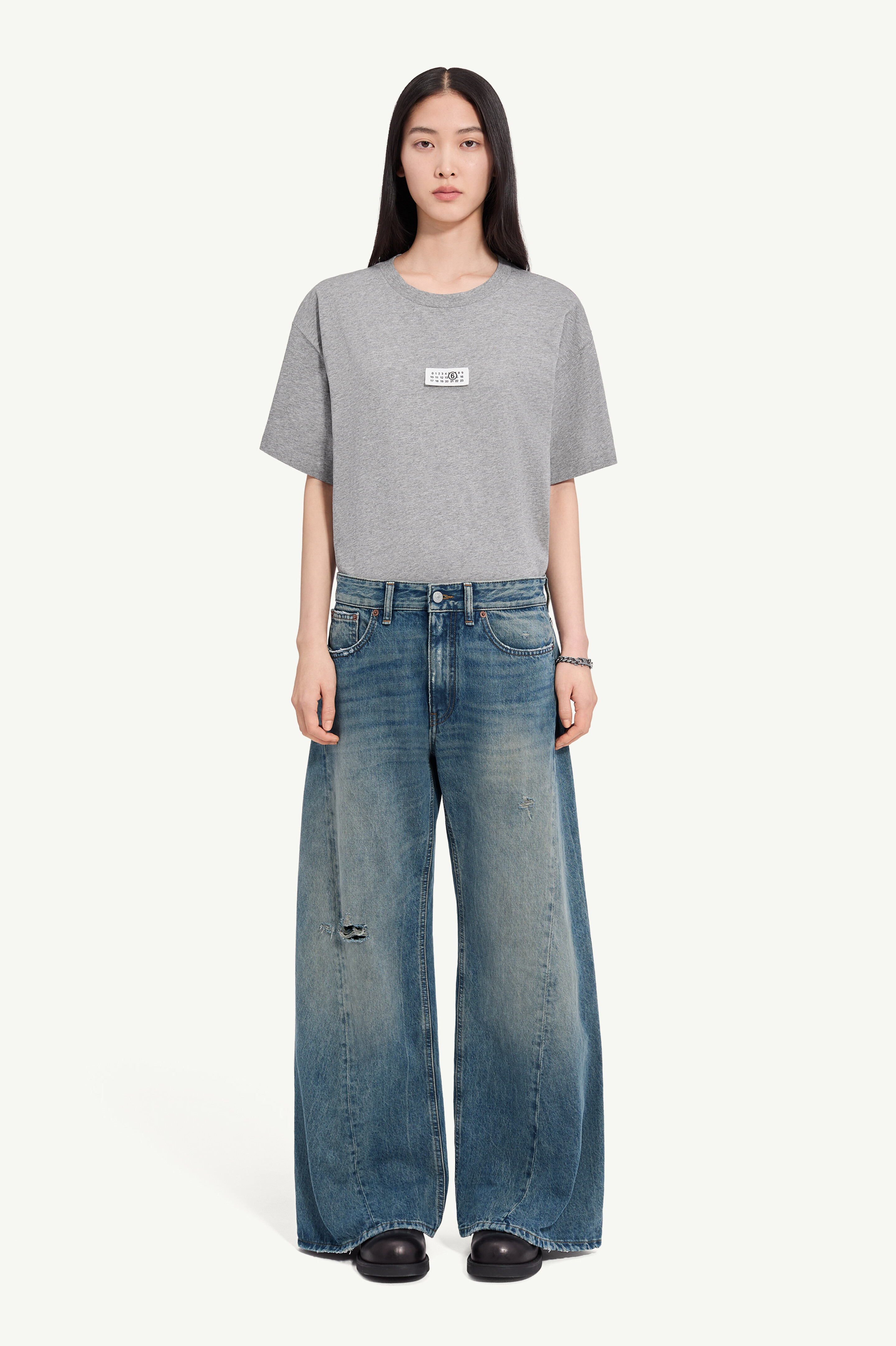 Wide-leg jeans
