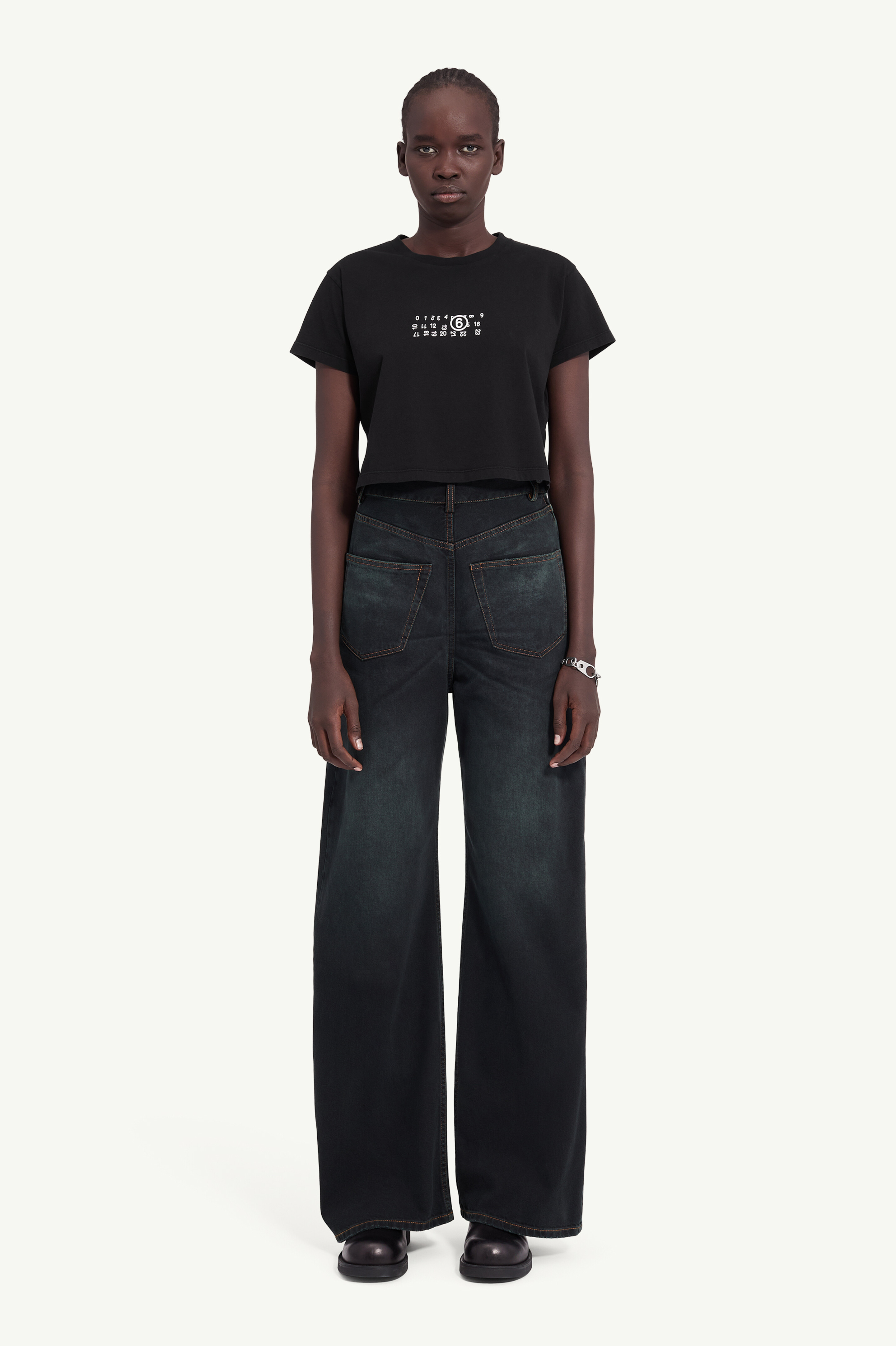 Wide-leg jeans